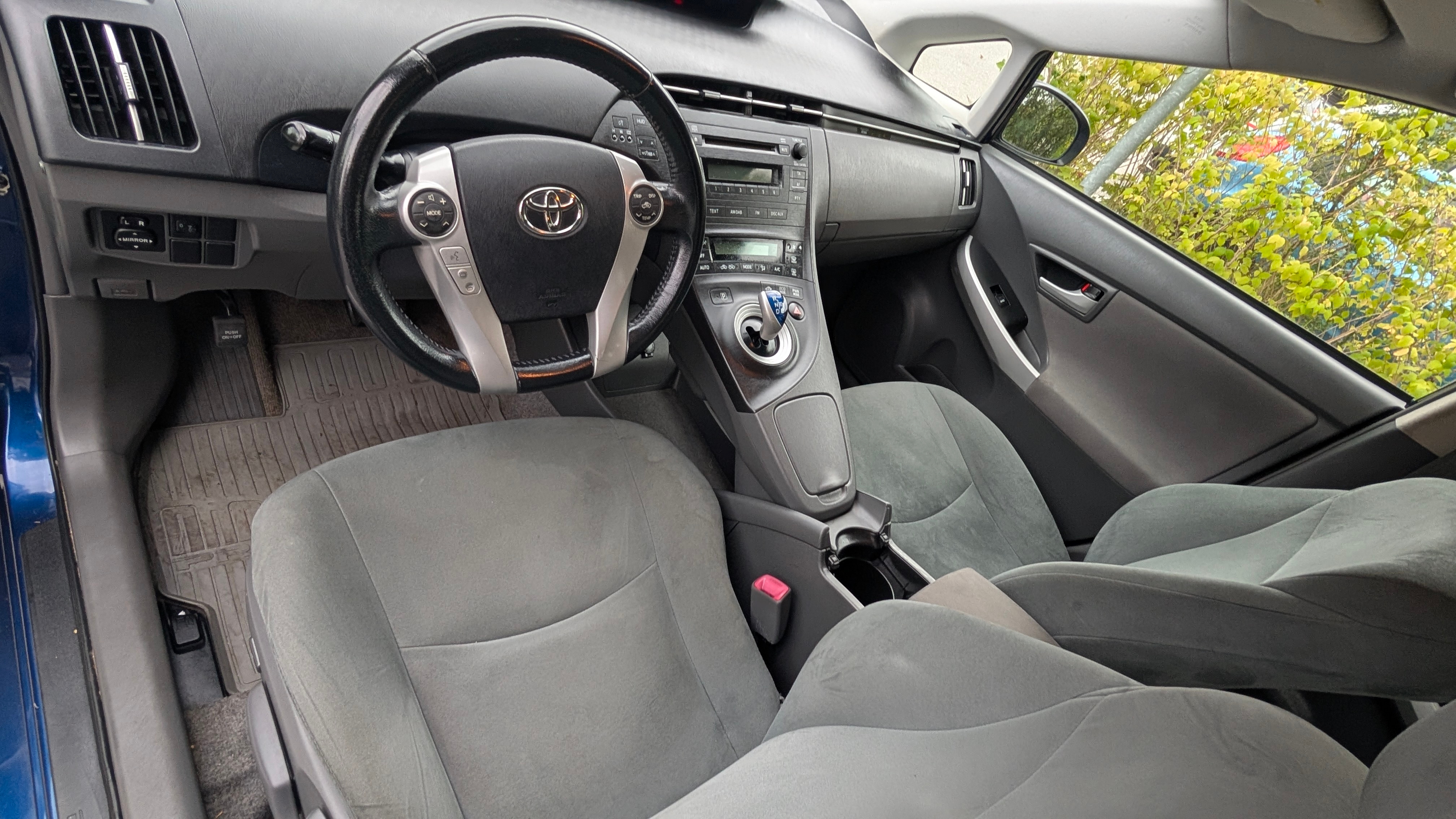 Toyota Prius Hybrid CVT 2011, kuva 7/10