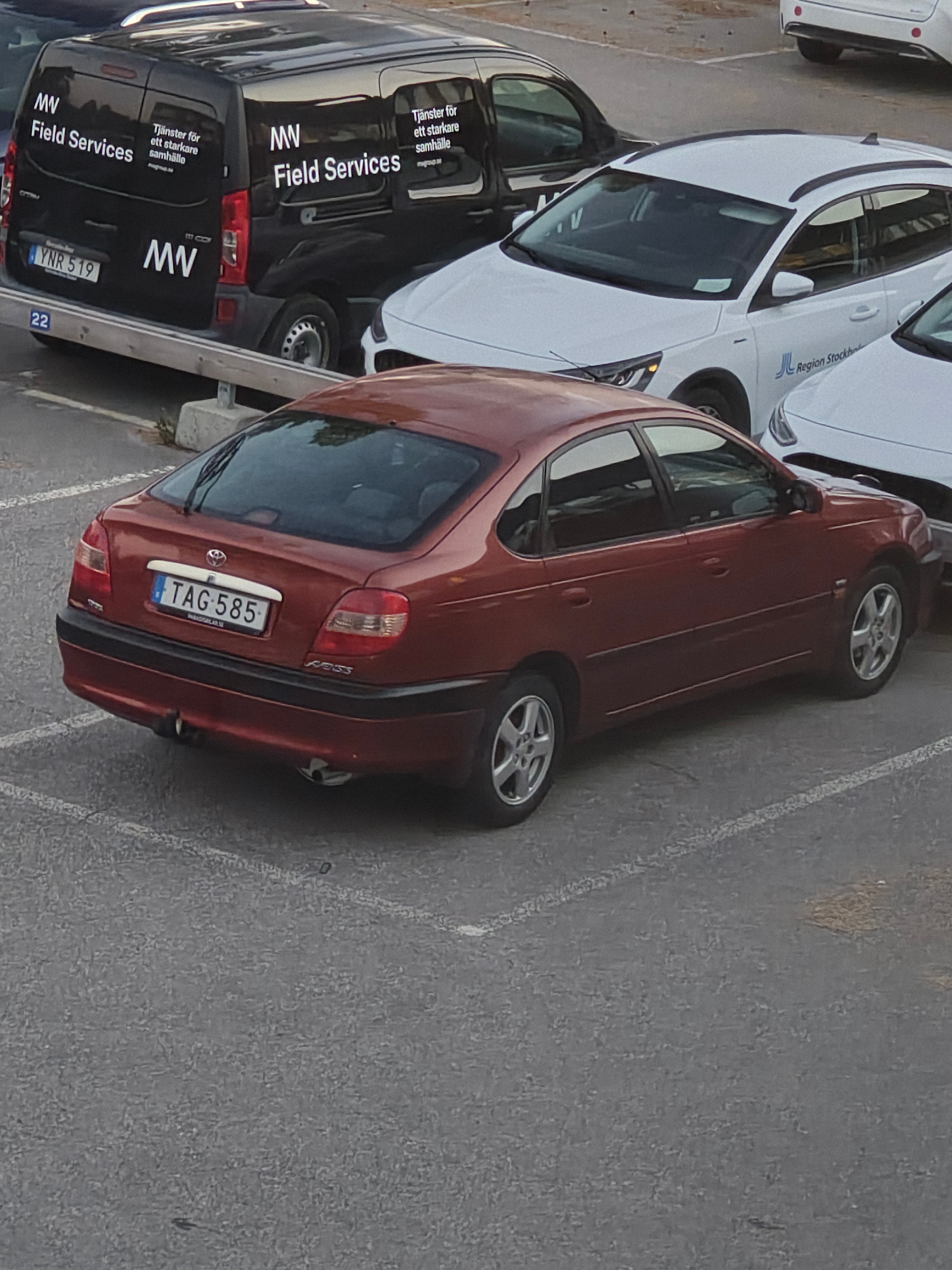 Toyota Avensis 2002, bild 2/10