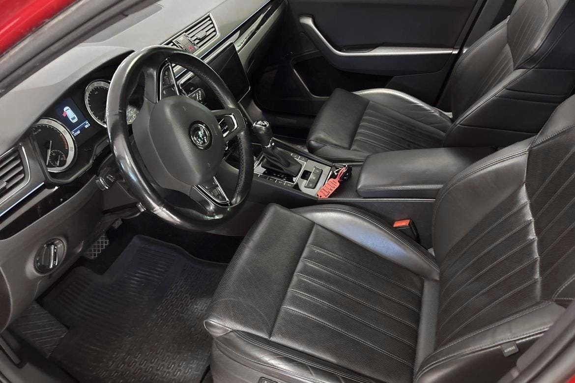 Skoda Superb Kombi 2.0 TDI 4x4 SCR 2018, bild 7/10
