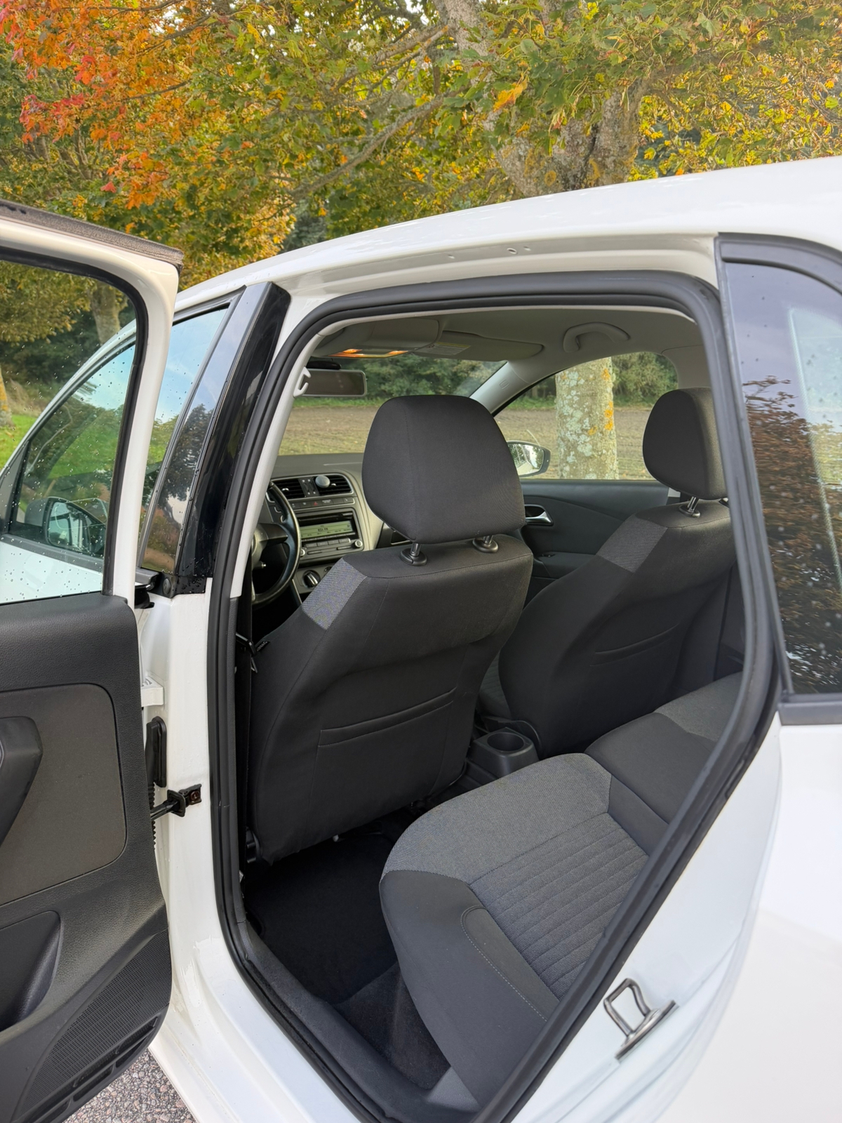 Volkswagen Polo 2010, photo 6/10