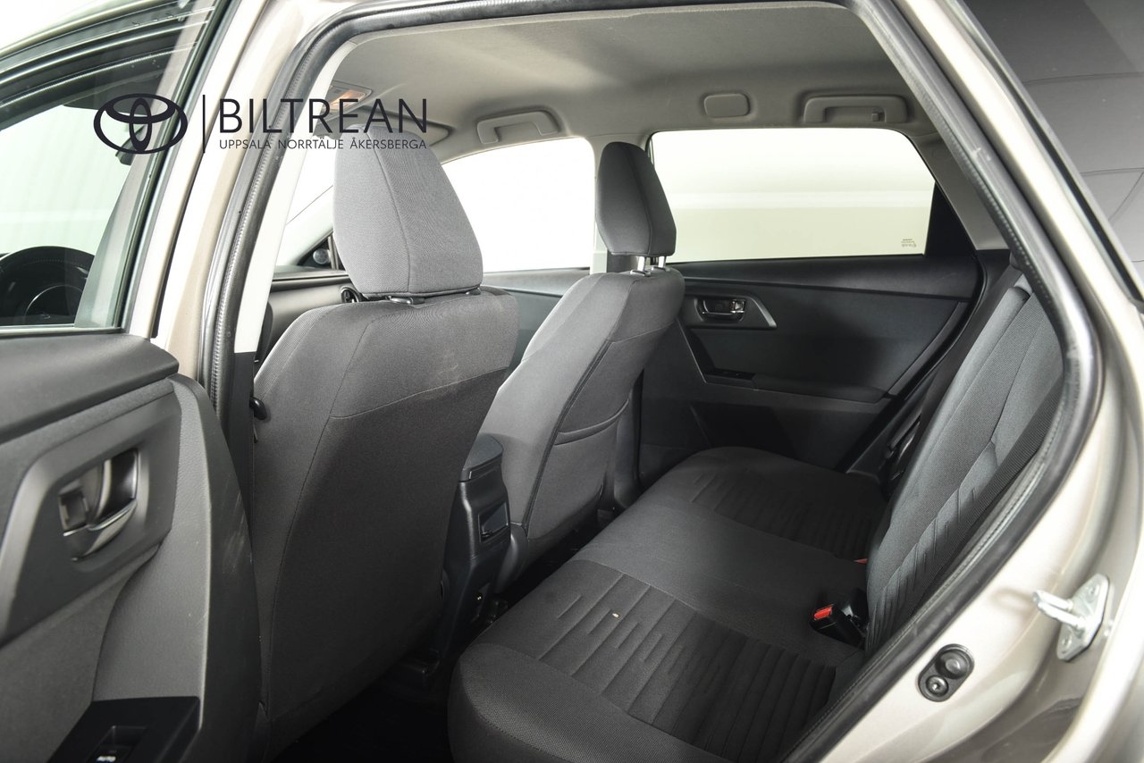 Toyota Auris 2015, bild 7/10