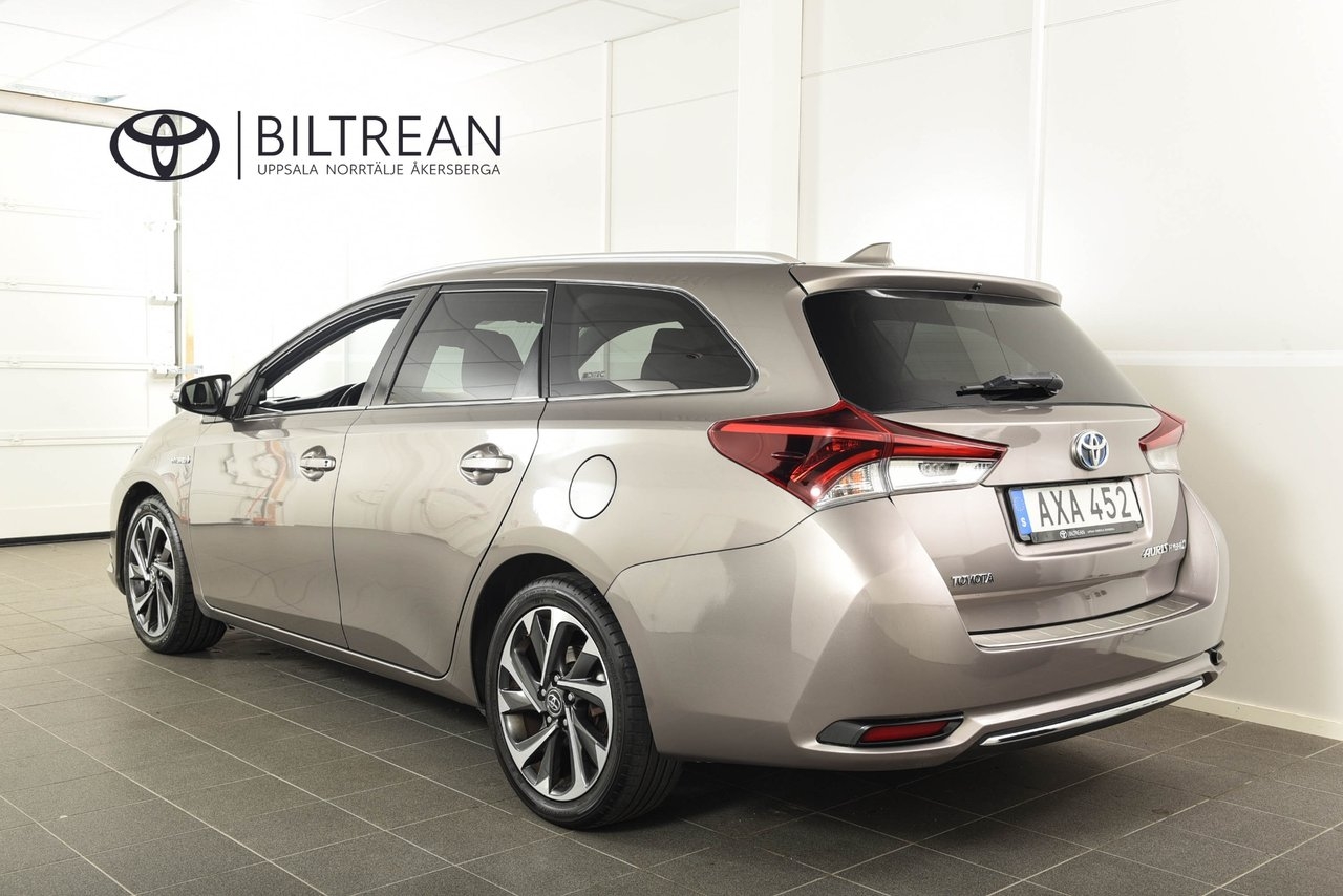 Toyota Auris 2015, bild 2/10