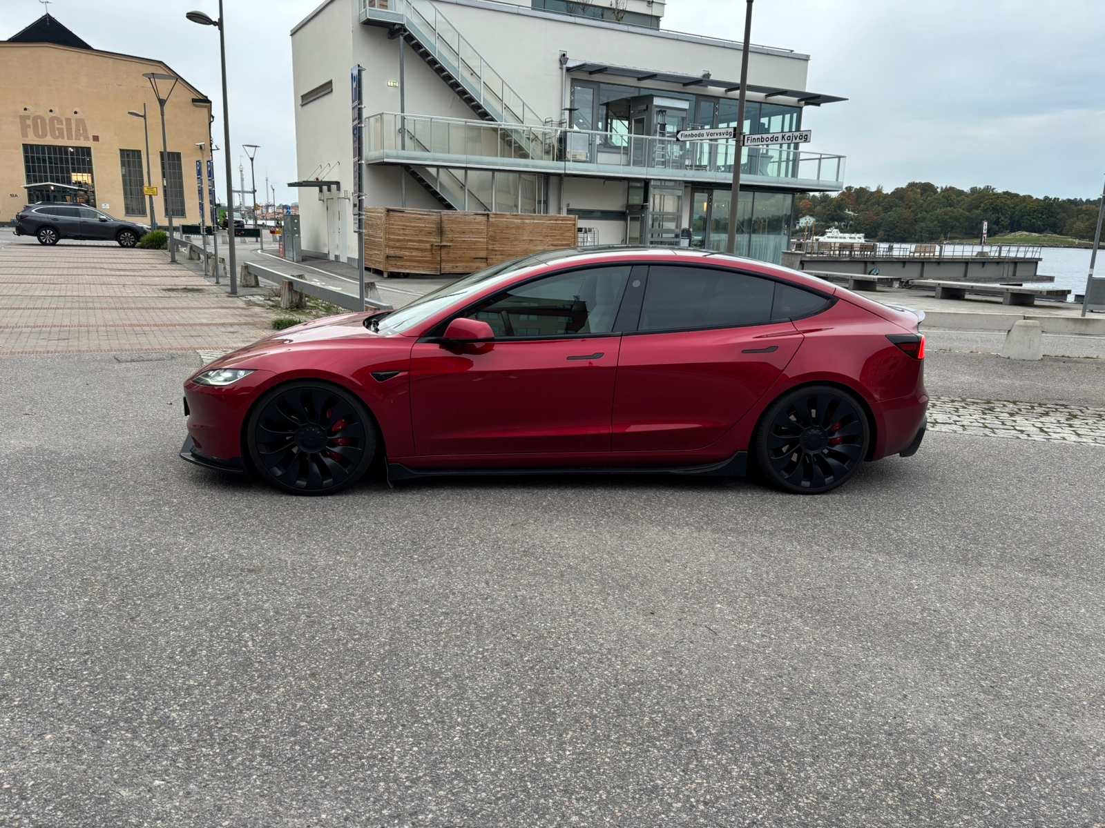 Tesla Model 3 Long Range AWD 2024, bild 2/4