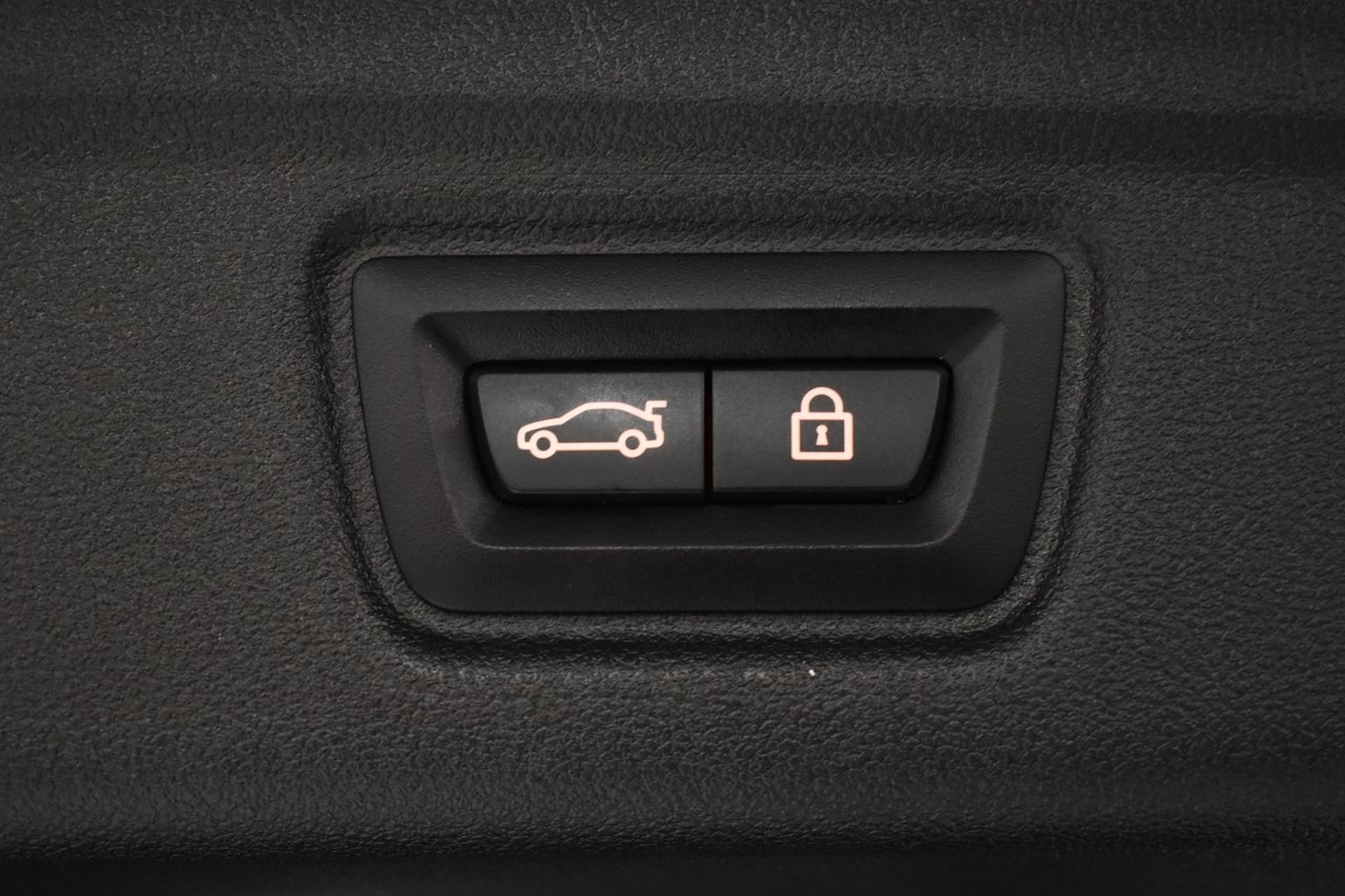 BMW 330 e xDrive PHEV Touring M Sport 2021, photo 6/10