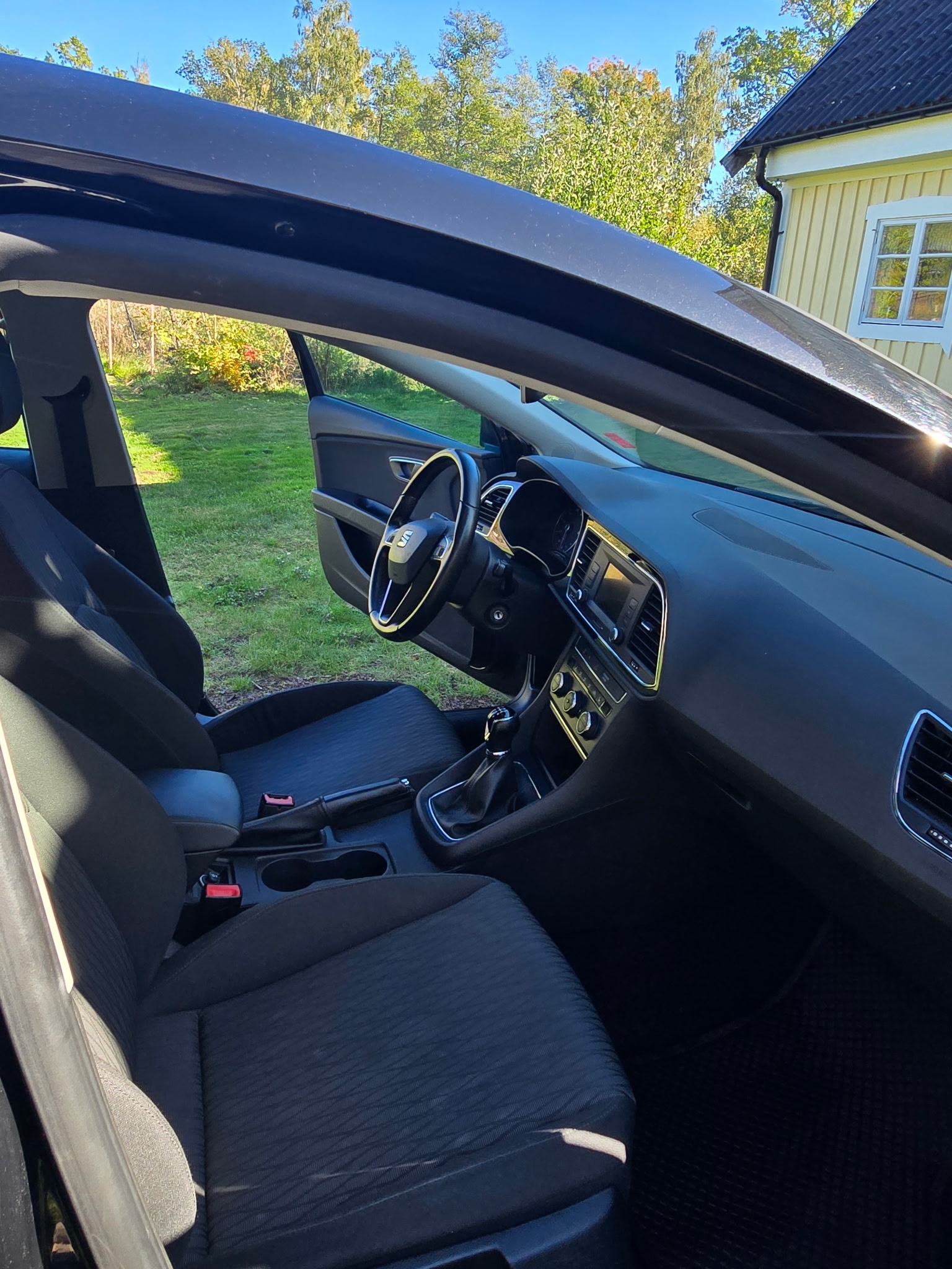 Seat Leon 1.2 TSI Manuell 2016, bild 2/6