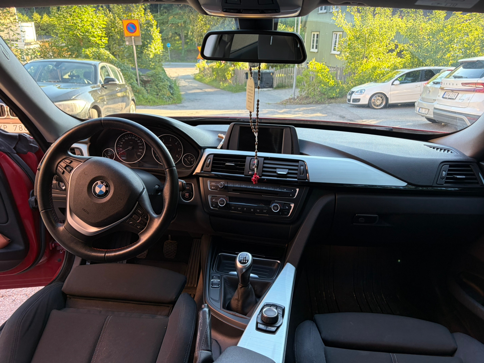 BMW 320 d Gran Turismo Manuell 2015, bild 2/7