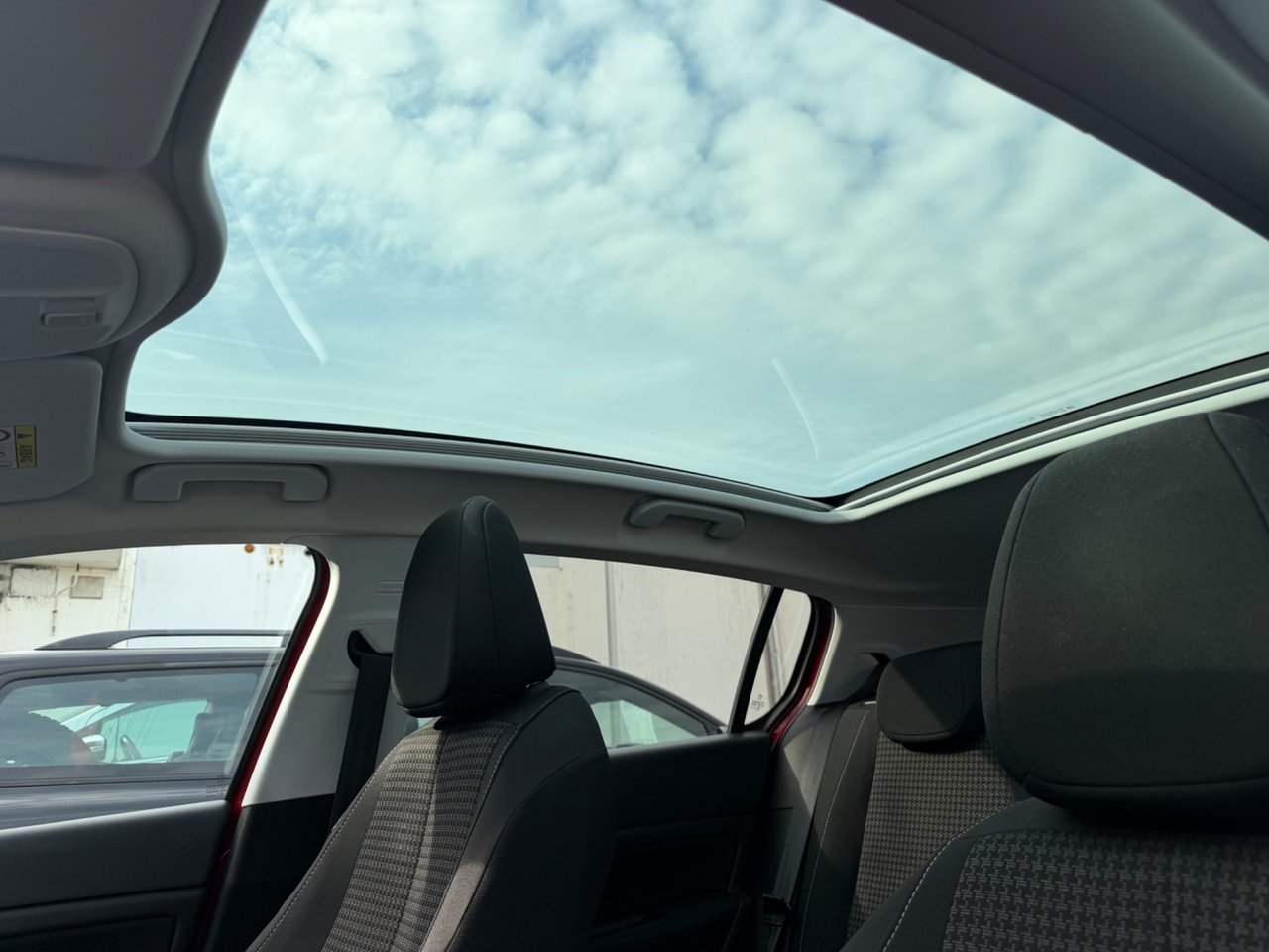 Peugeot 308 1.6 BlueHDi 2017, bild 7/10