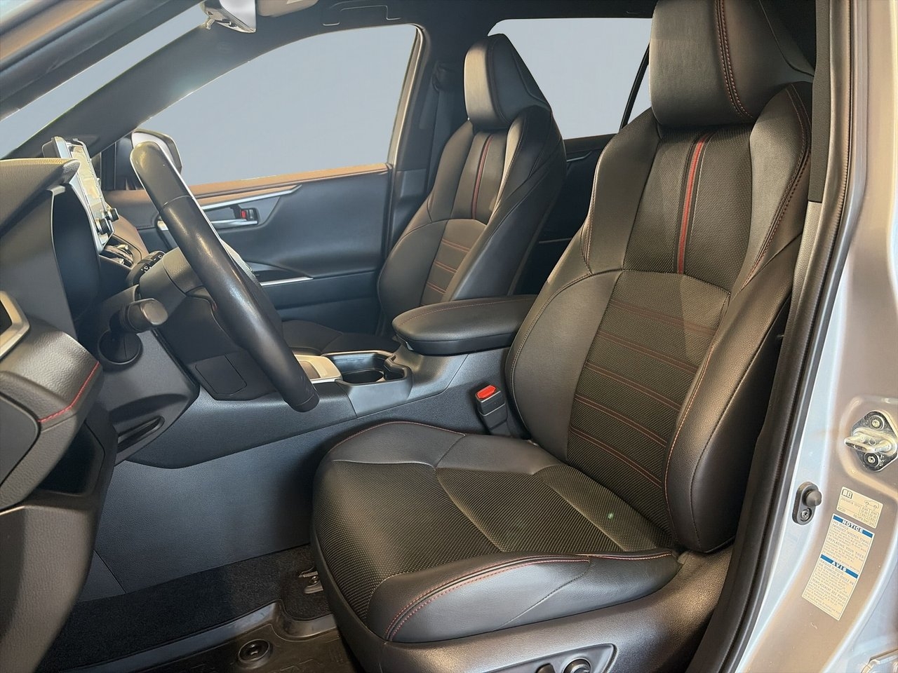 Toyota RAV4 2021, bild 7/21