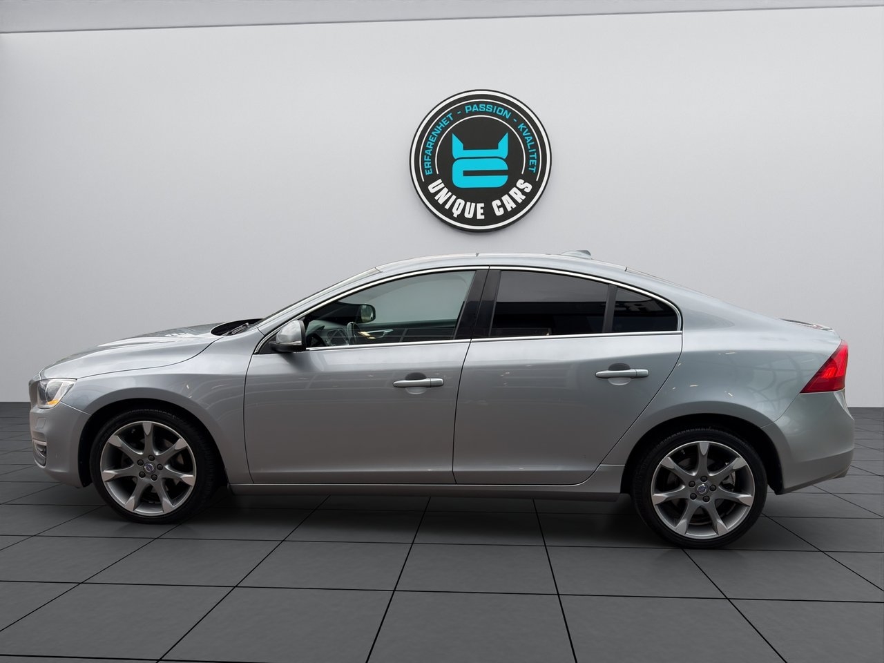 Volvo S60 D4 2015, photo 6/10