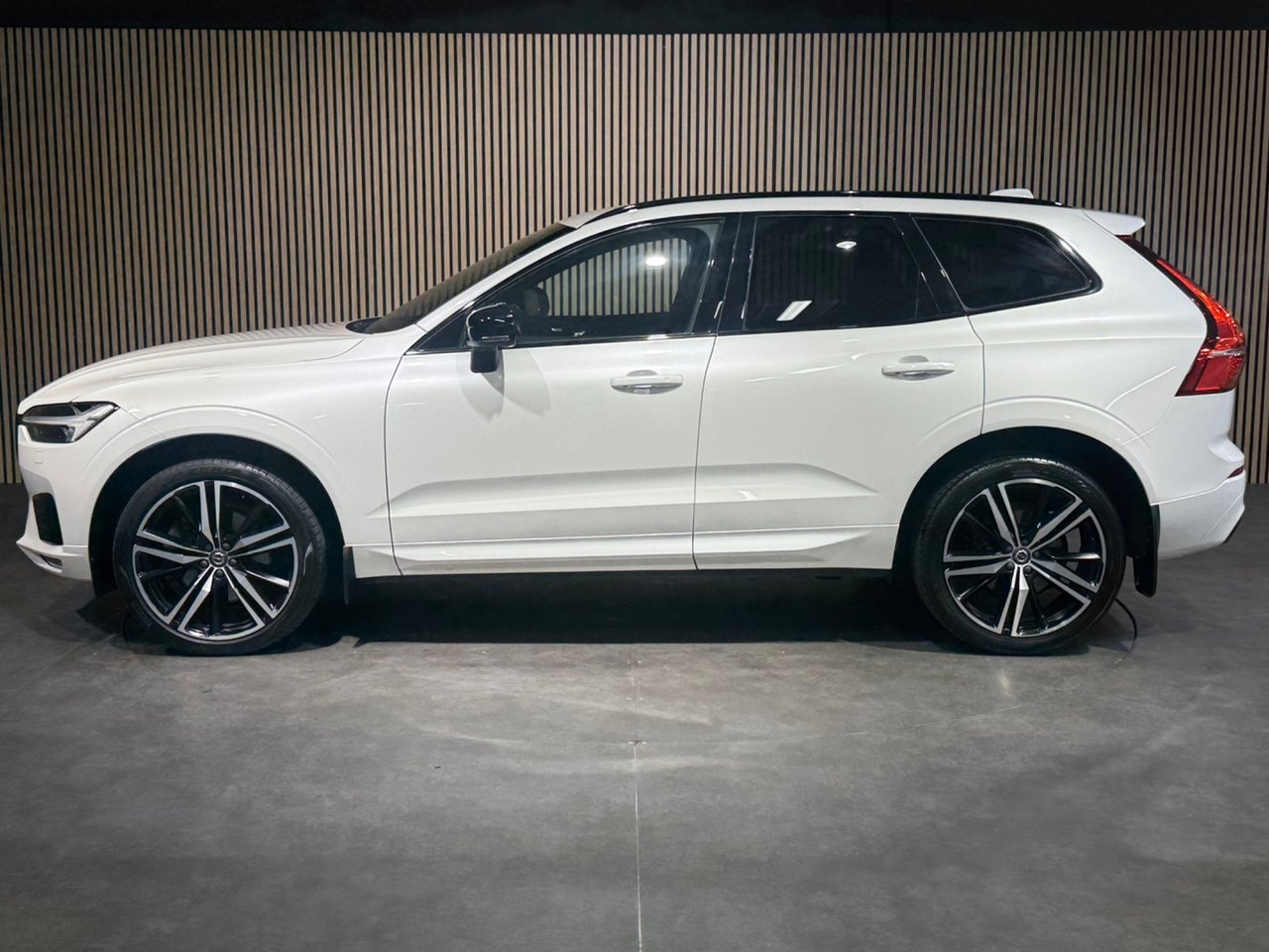 Volvo XC60 B4 Geartronic R-Design 2021, bild 7/10