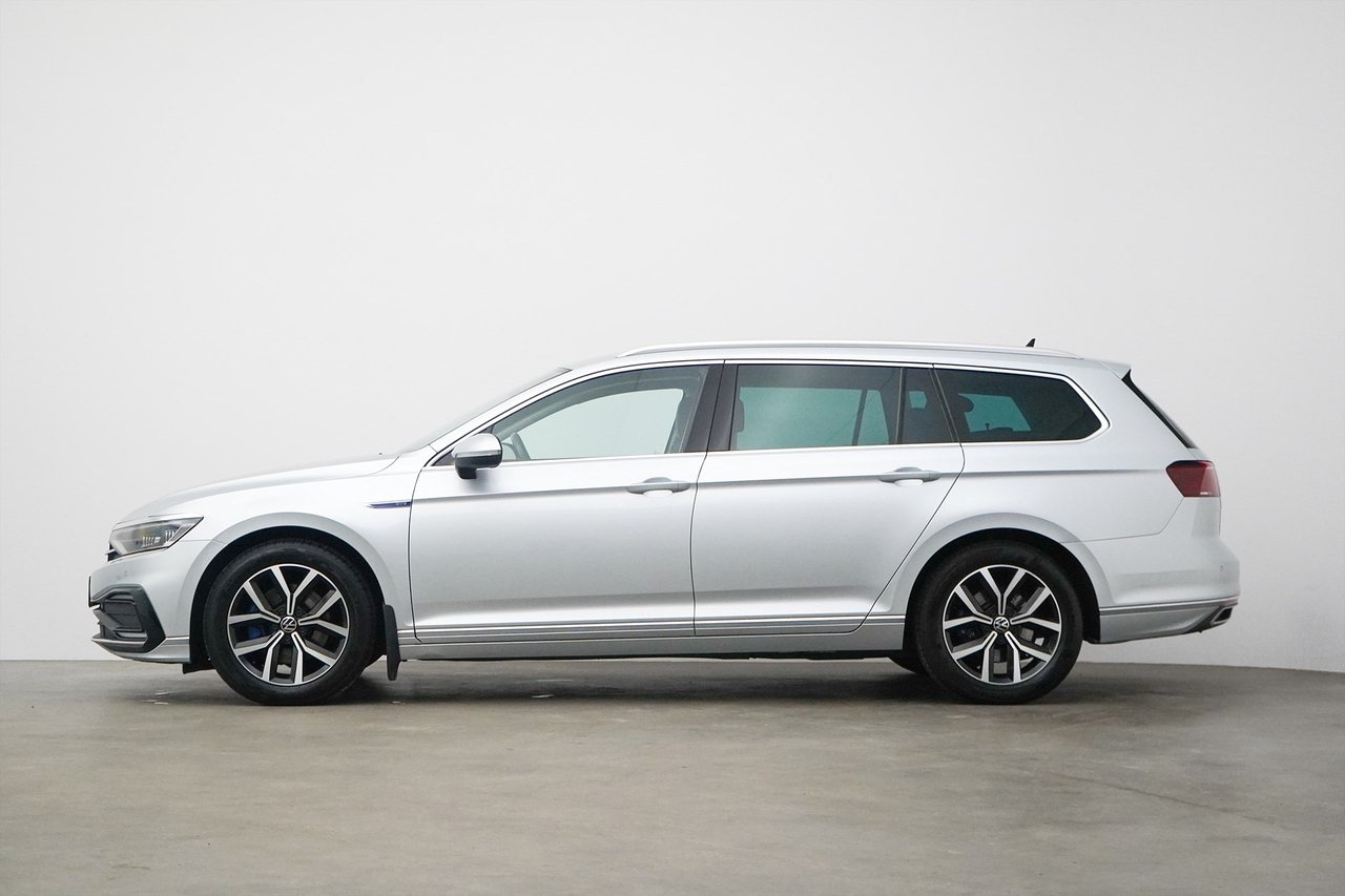 Volkswagen Passat 2023, bild 3/10