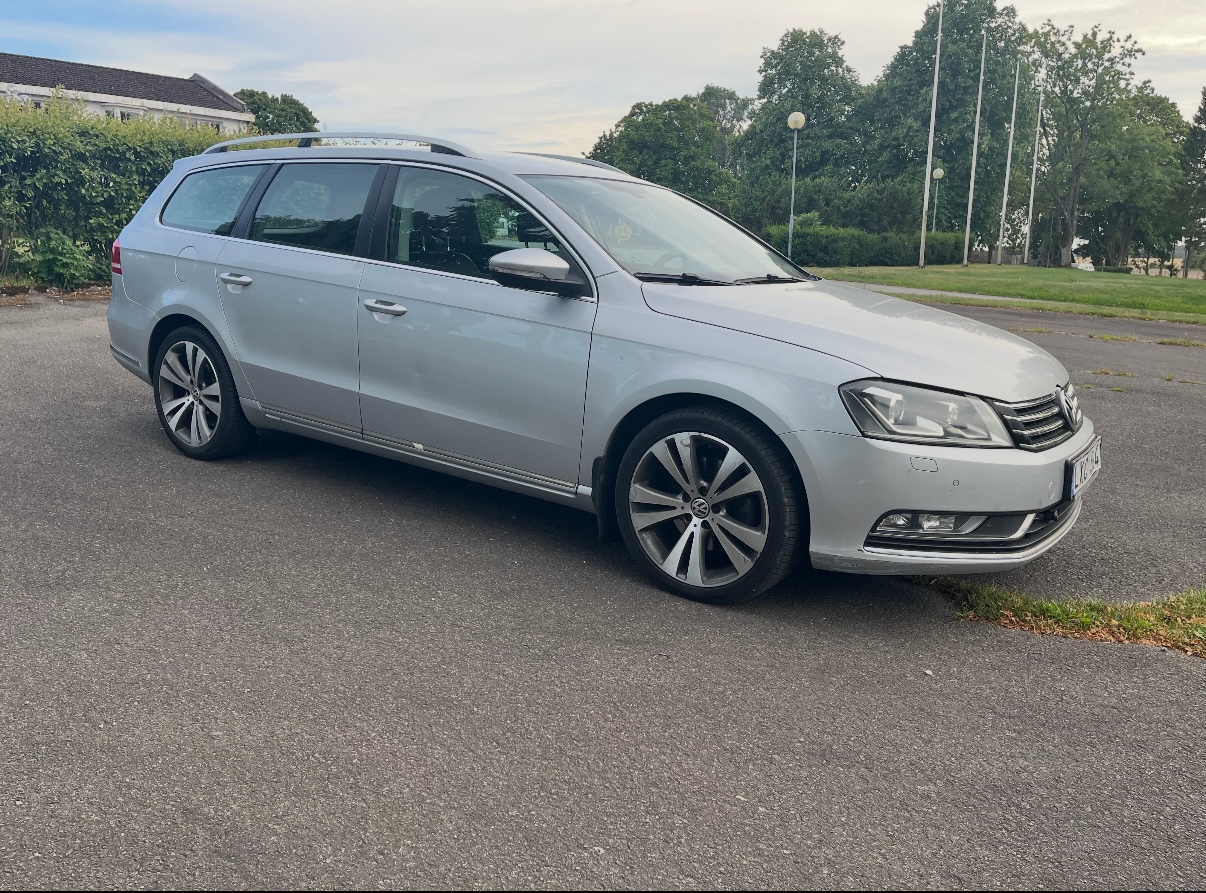 Volkswagen Passat 2012, photo 5/10