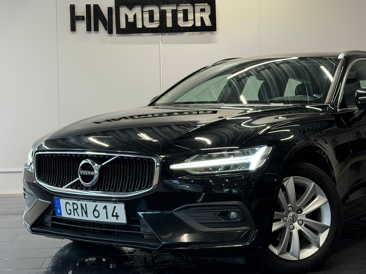 Volvo V60 D3 Geartronic Momentum 2019, bild 2/10