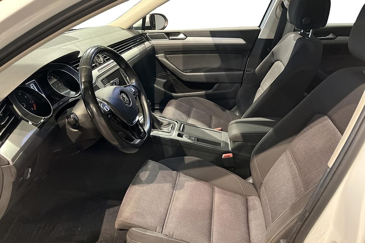 Volkswagen Passat 2016, bild 7/10
