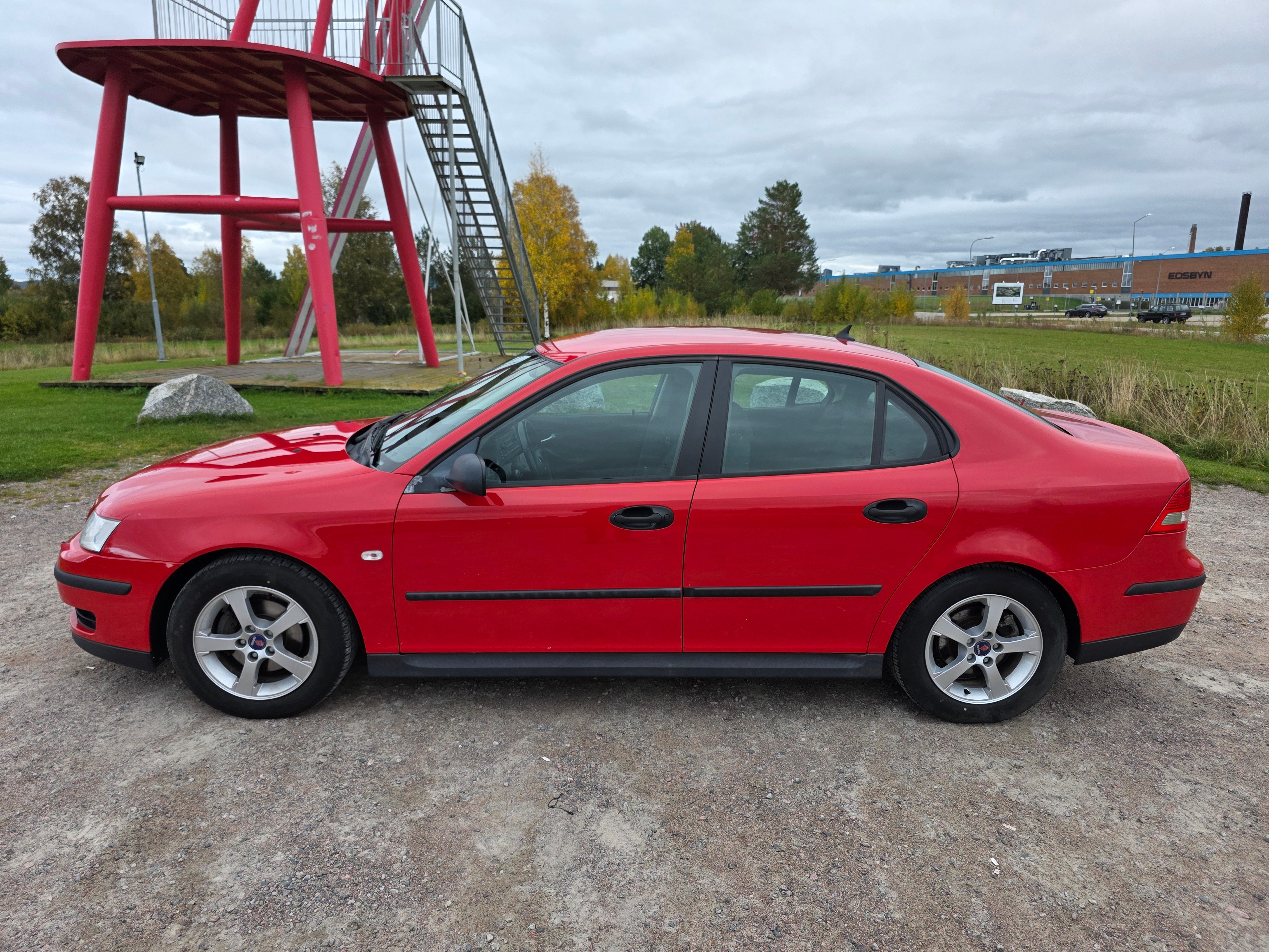 Saab 9-3 SportSedan 1.8t Manuell 2004, bild 2/10