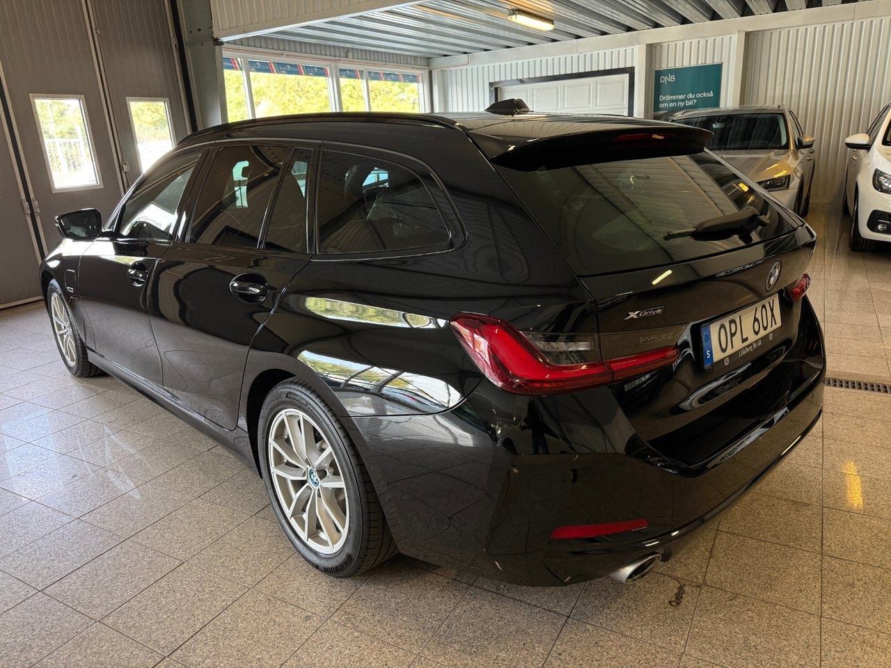 BMW 330 2023, kuva 5/10