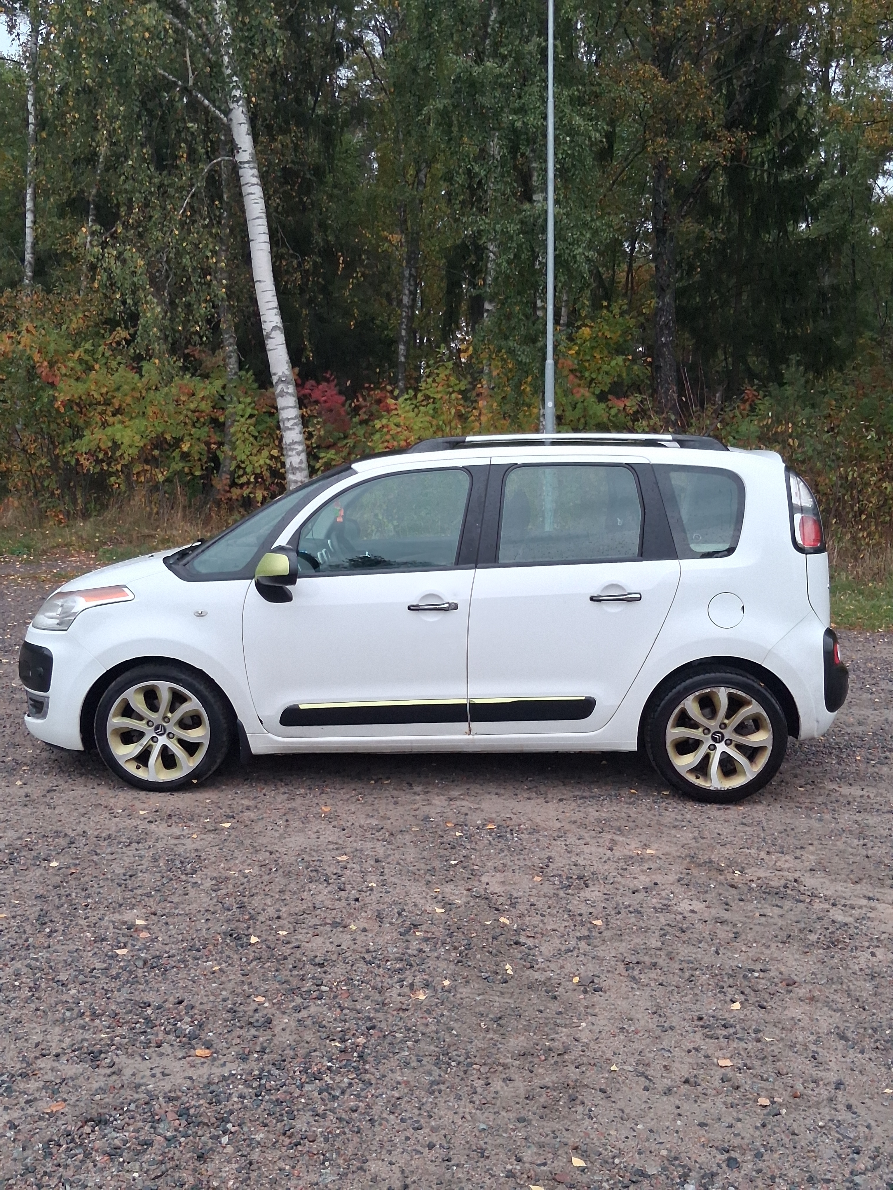 Citroen C3 Picasso 1.6 HDi Manuell 2011, bild 3/10
