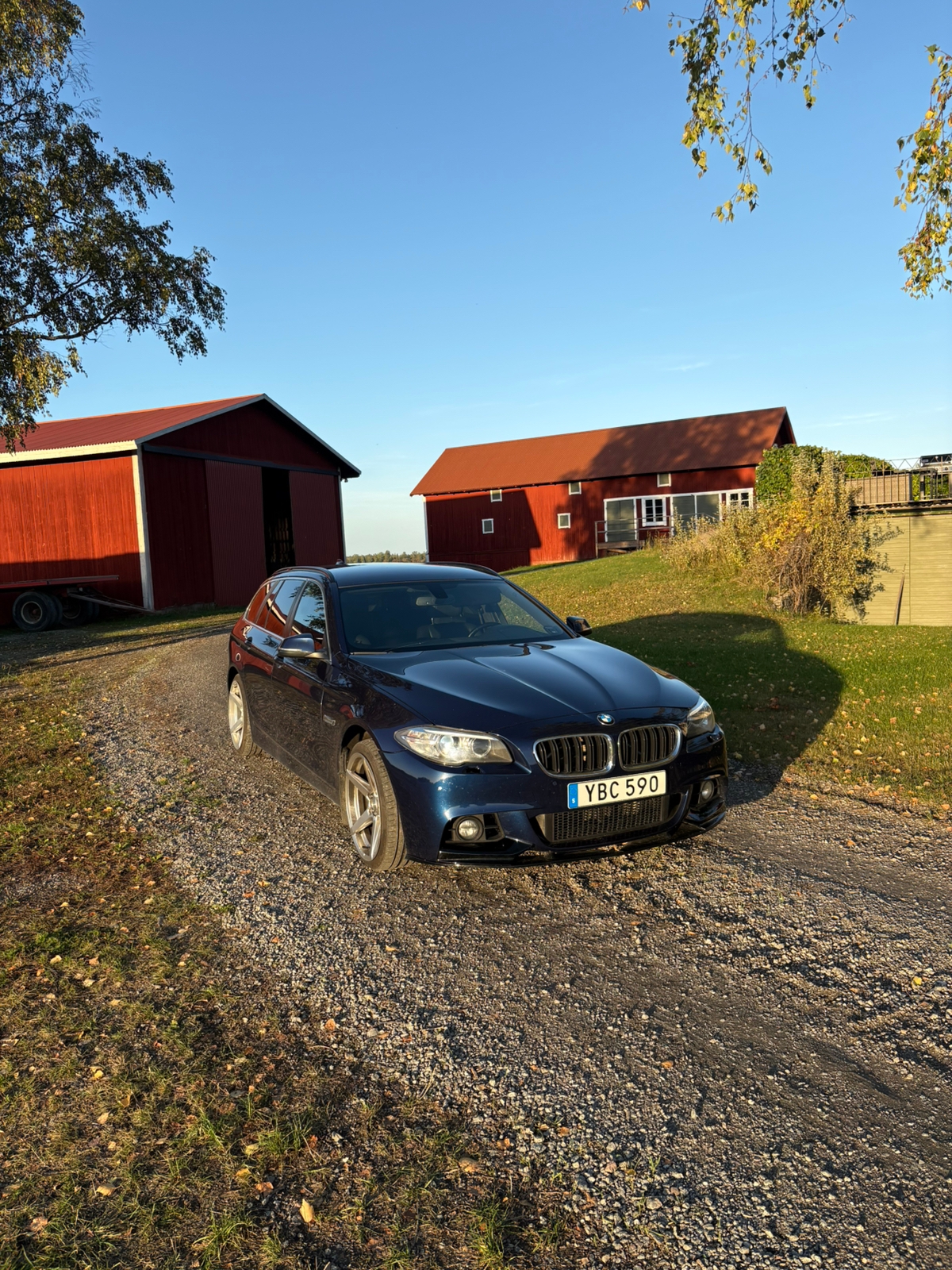 BMW 520 d xDrive Touring Steptronic 2016, bild 2/8
