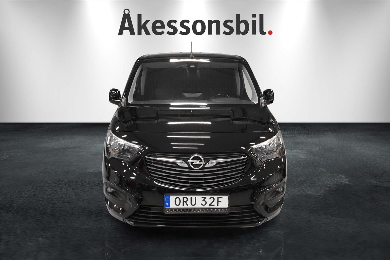 Opel Combo L2 130hk AT Premium 2021, bild 2/10