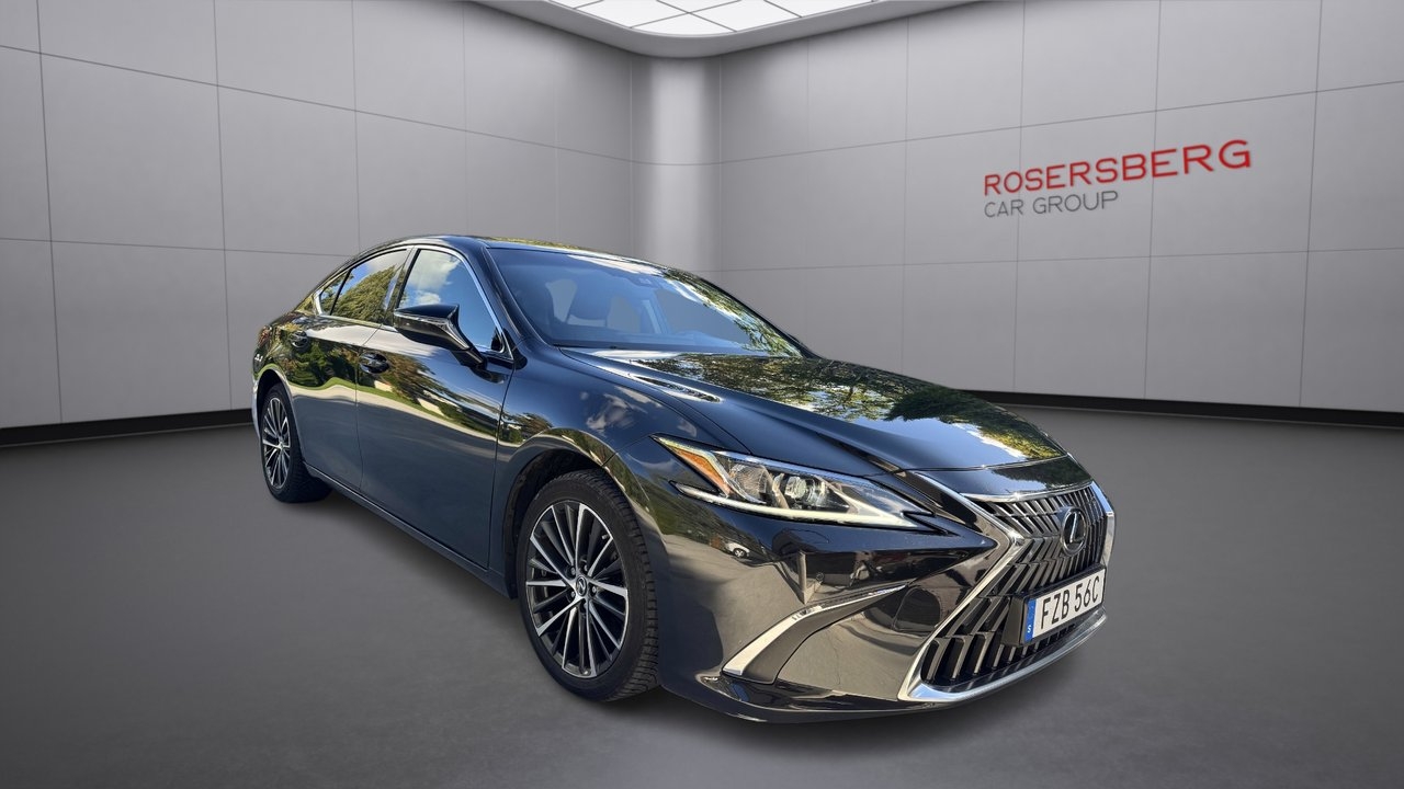 Lexus ES 2023, photo 7/10