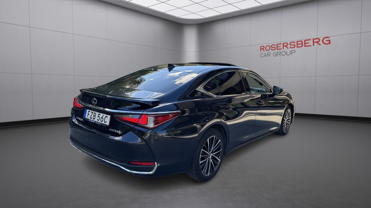 Lexus ES 2023, photo 5/10