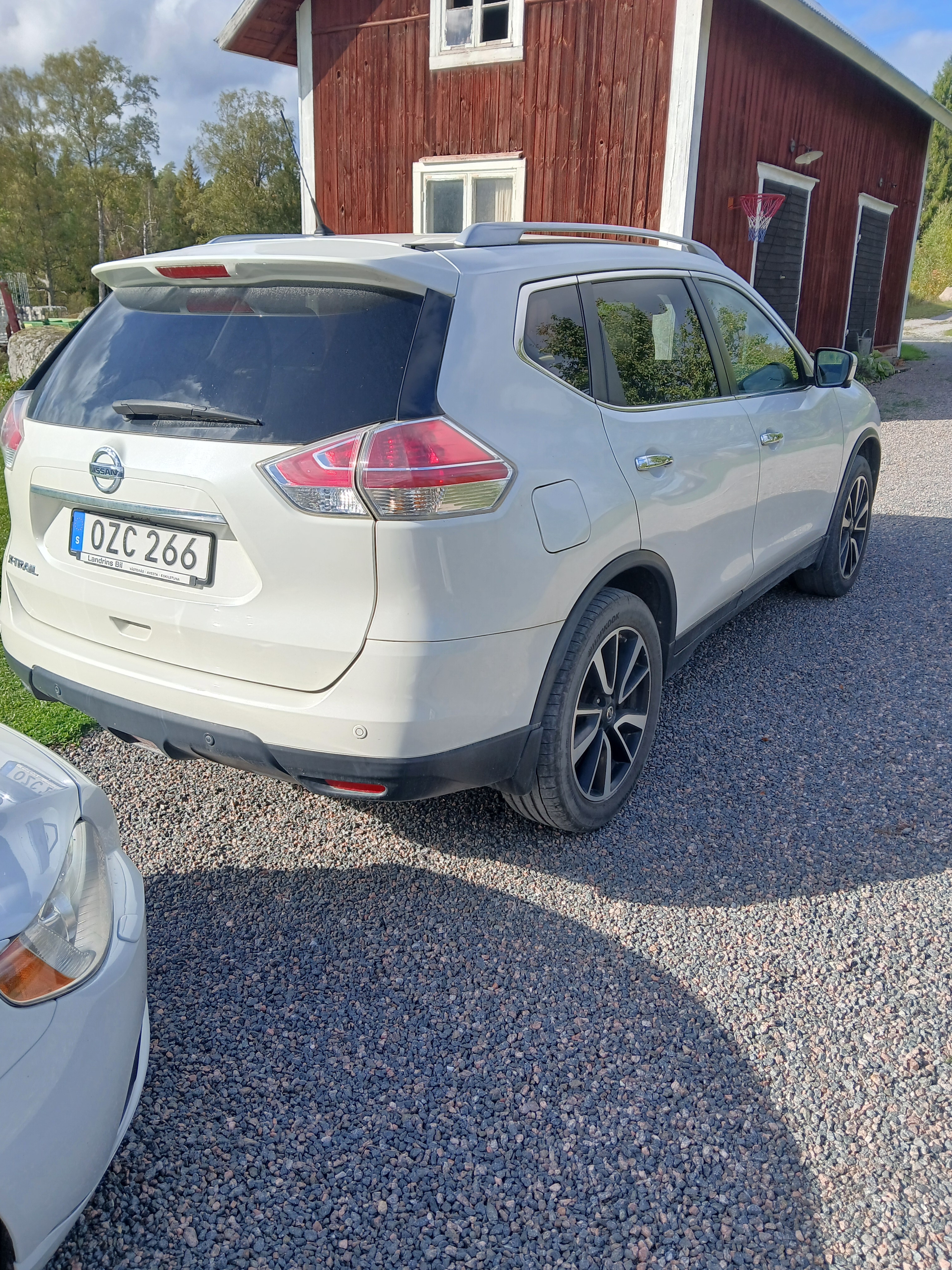 Nissan X-Trail 1.6 dCi DPF XTRONIC-CVT 2016, bild 4/7