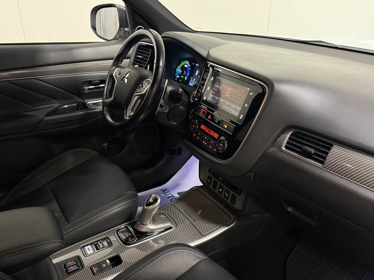 Mitsubishi Outlander 2019, bild 7/10