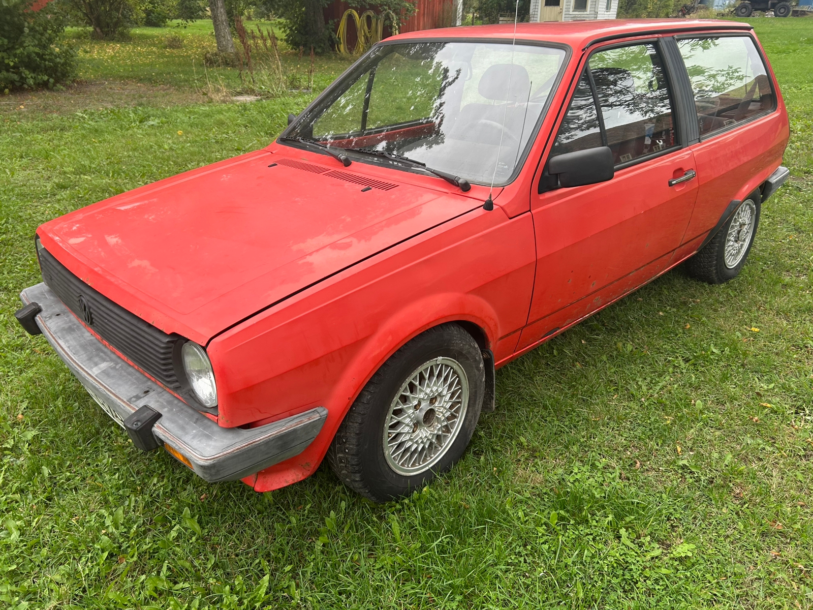Volkswagen Polo 1.3 Manuell 1982, bild 2/7