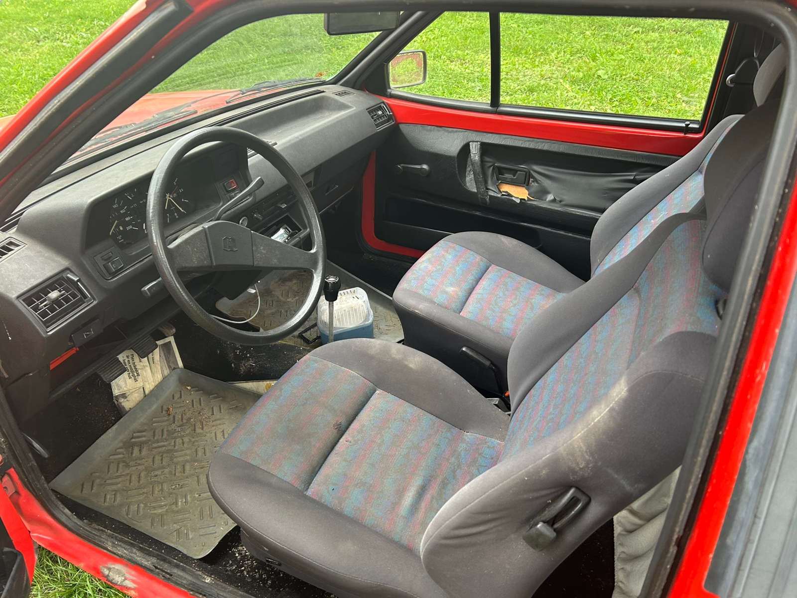 Volkswagen Polo 1.3 Manuell 1982, bild 5/7