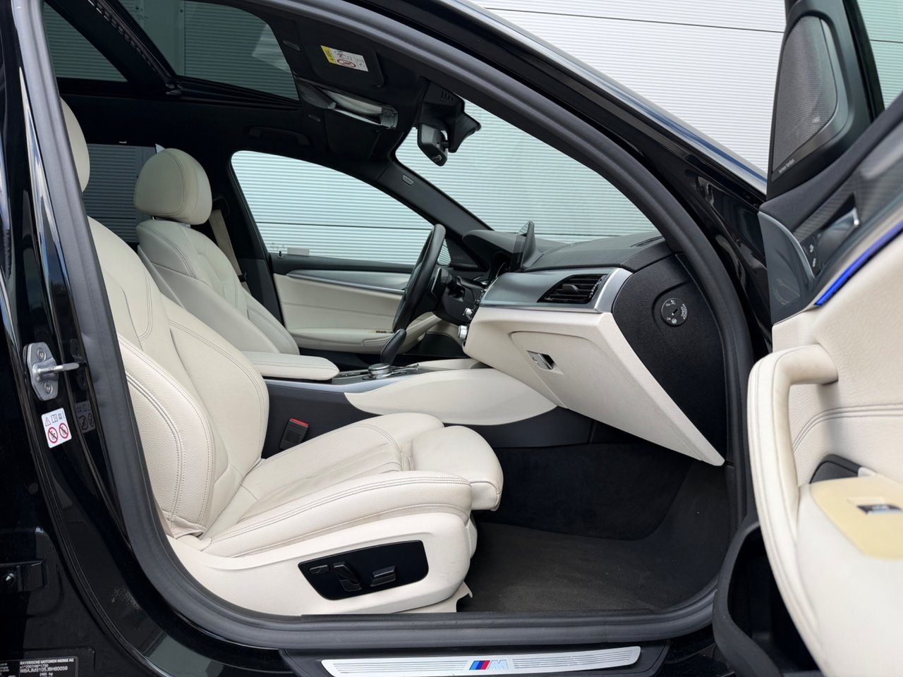 BMW 520 2018, photo 4/10