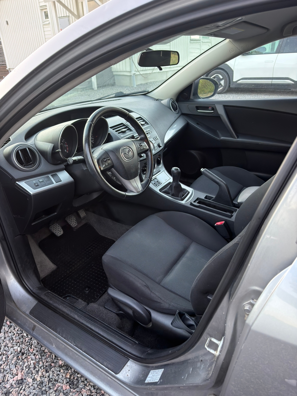 Mazda 3 Sport 1.6 MZR Manuell 2010, bild 5/6