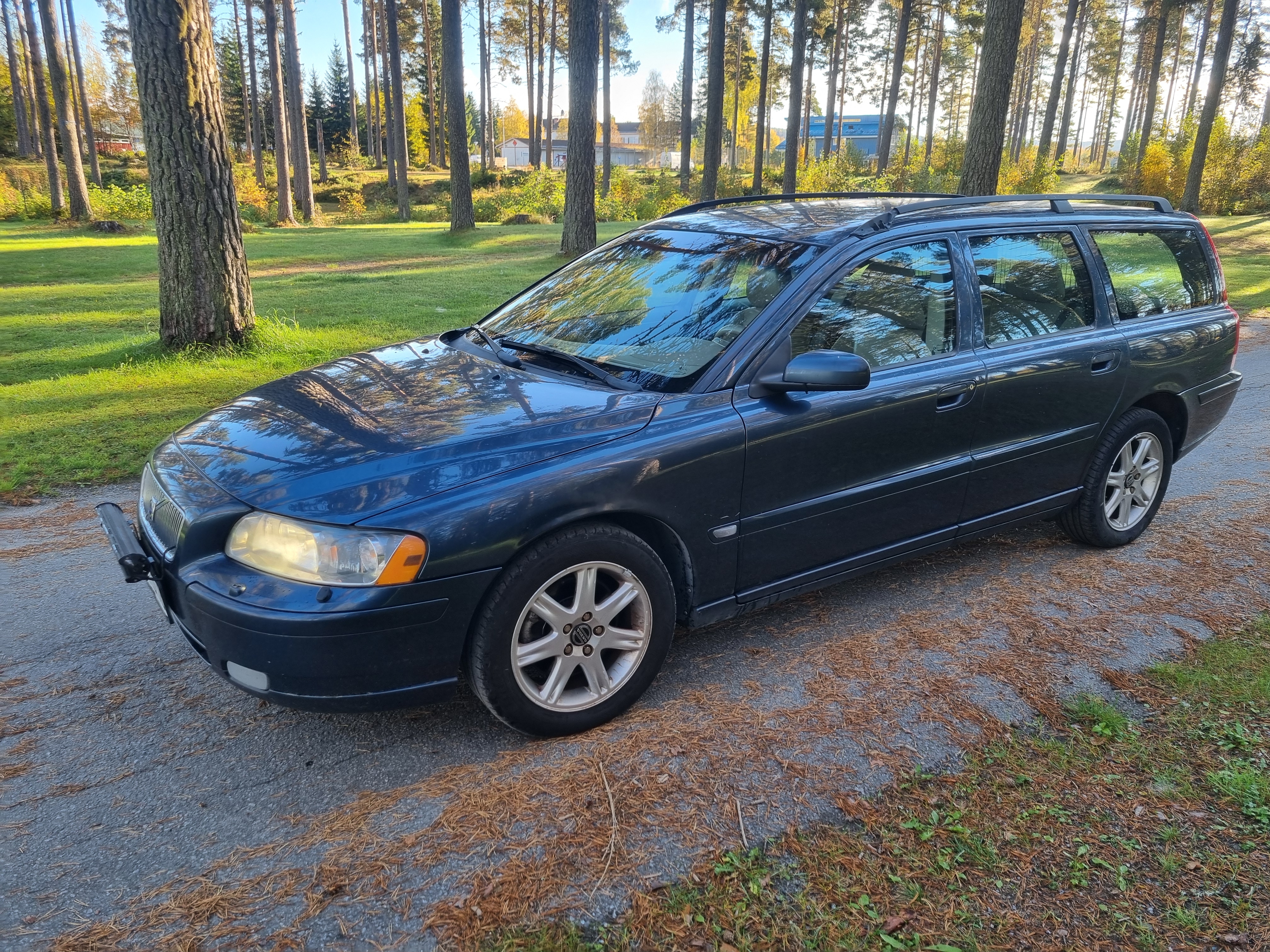 Volvo V70 2.5T Manuell 2005, kuva 2/8