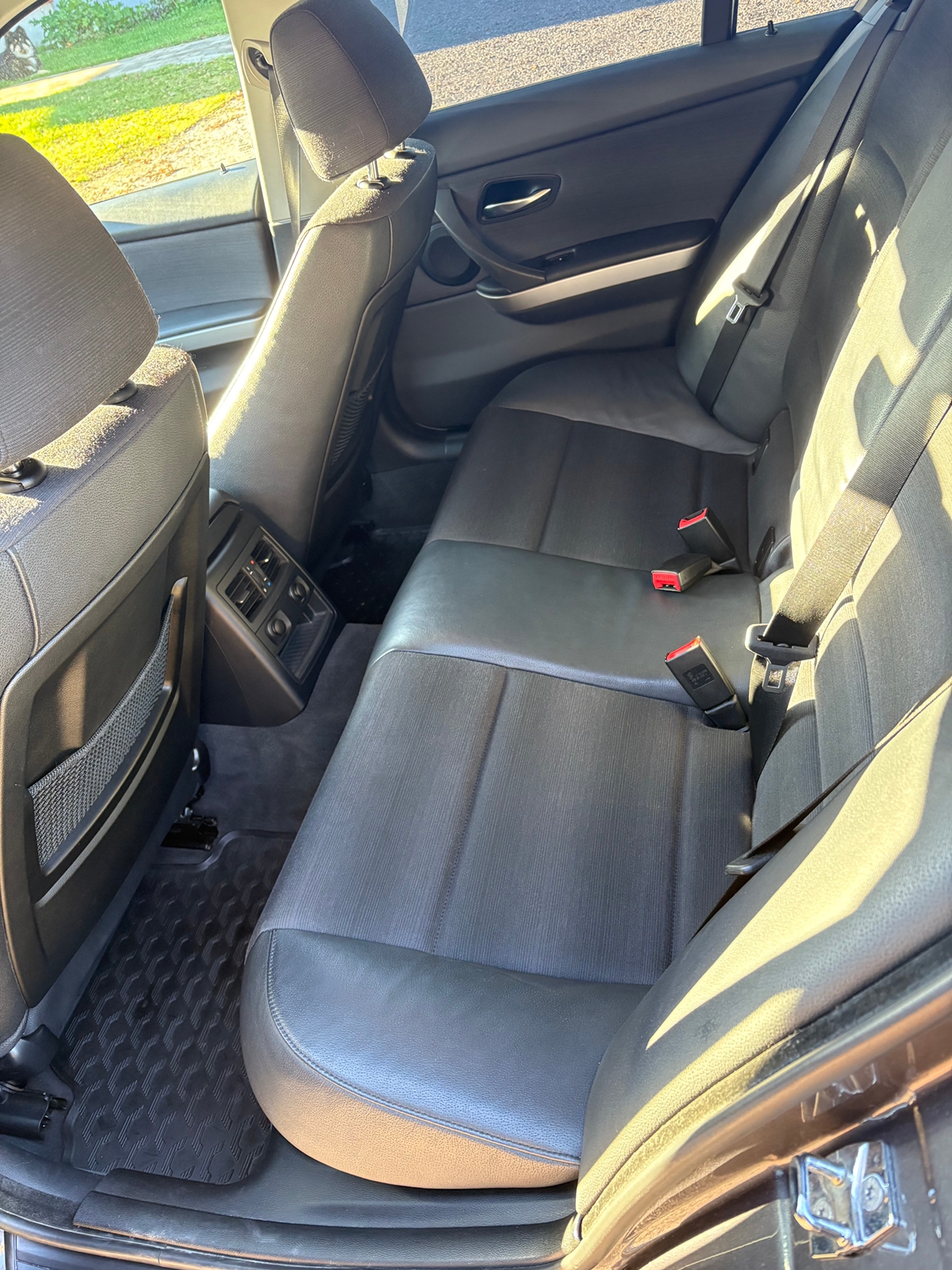 BMW 320d 2008, photo 2/7