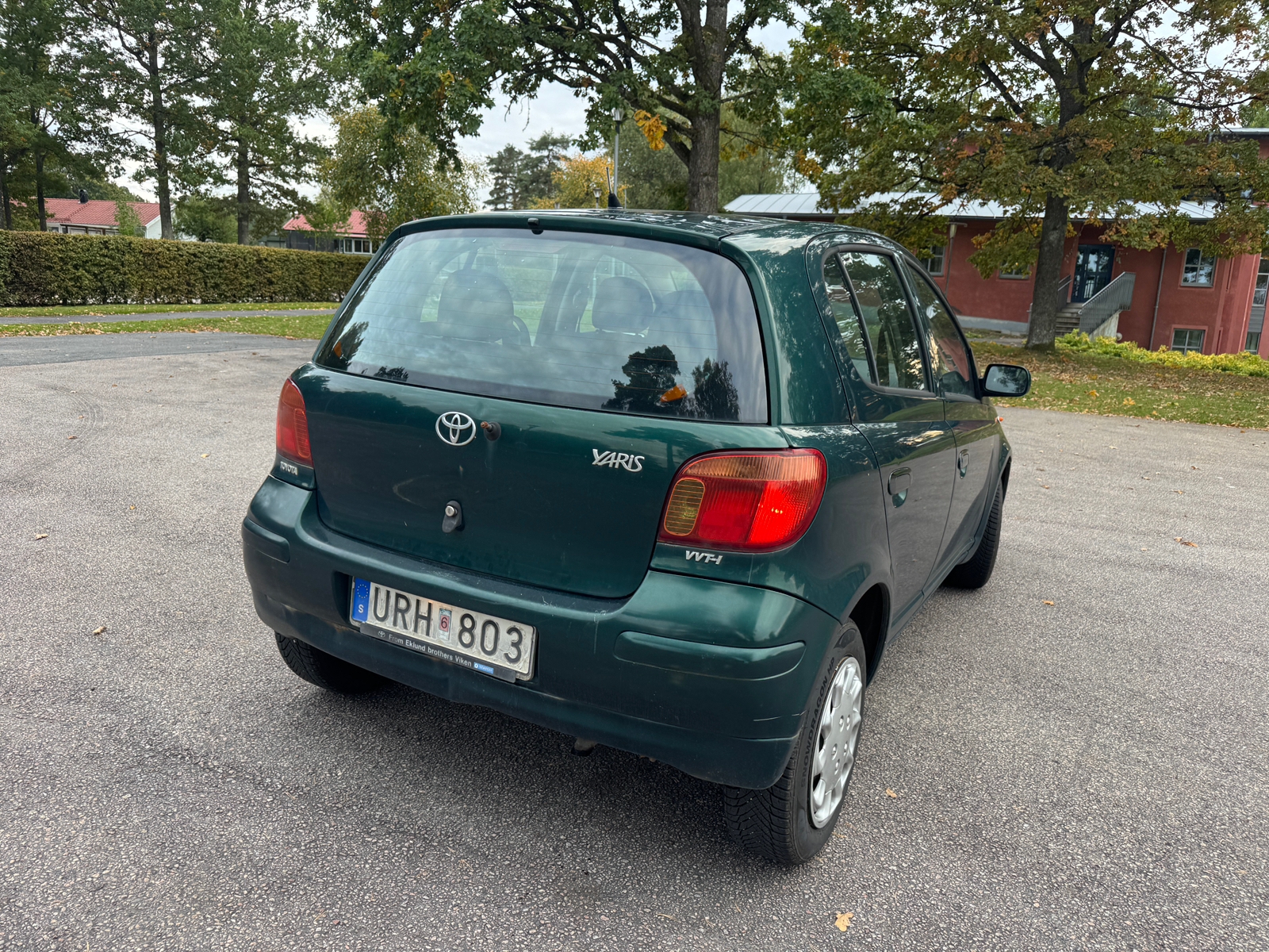 Toyota Yaris 5-dörrar 1.3 VVT-i Manuell 2004, bild 3/6