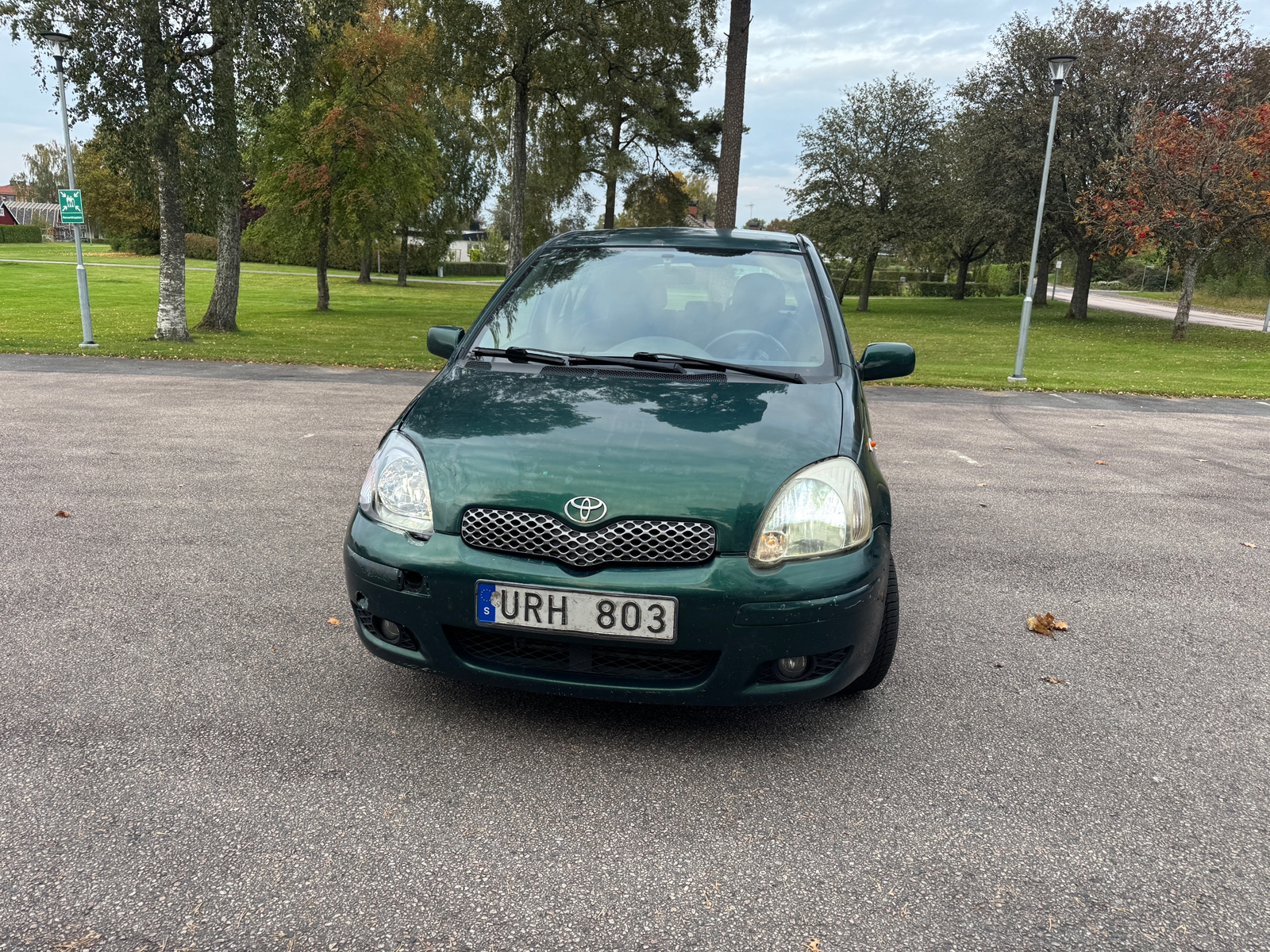 Toyota Yaris 5-dörrar 1.3 VVT-i Manuell 2004, bild 2/6