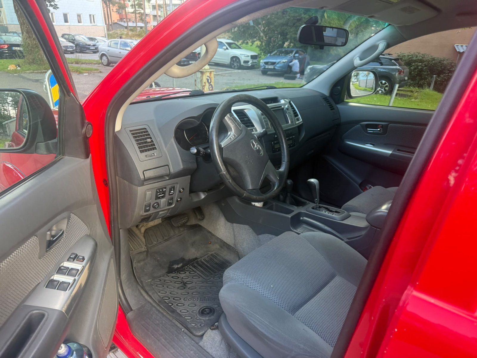 Toyota HiLux 2013, bild 7/7