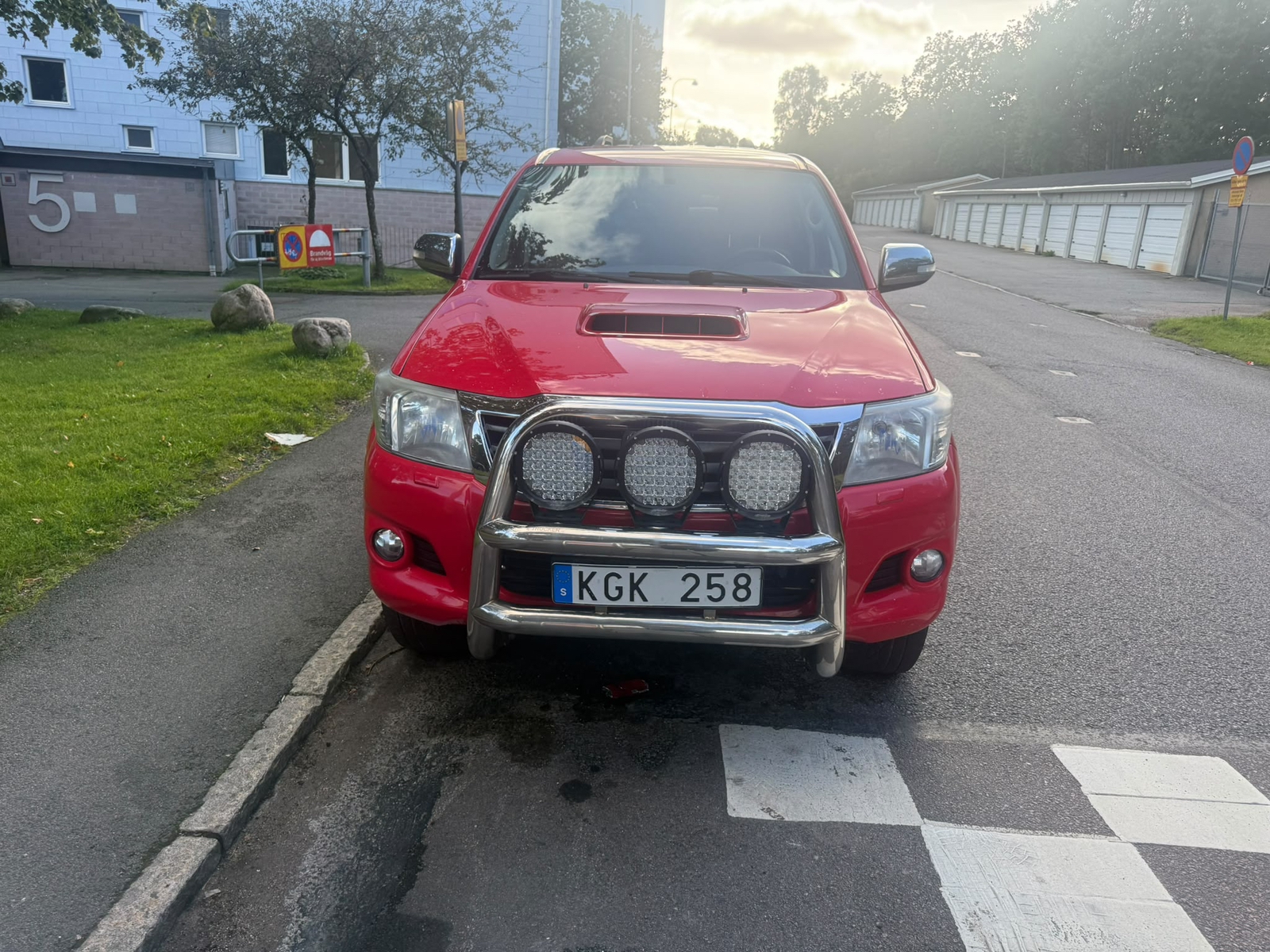 Toyota HiLux 2013, bild 3/7