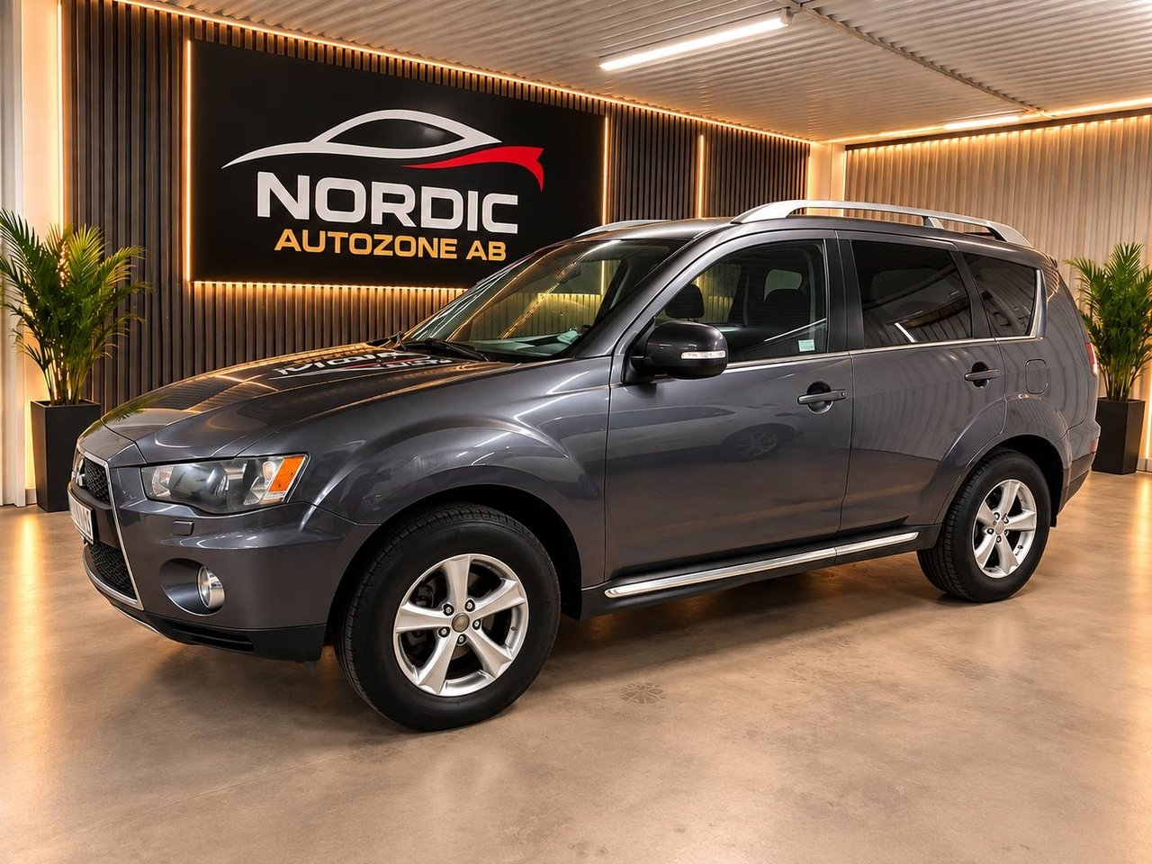 Mitsubishi Outlander 2010, bild 2/6