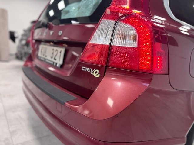 Volvo V70 DRIVe Momentum 2012, kuva 6/10