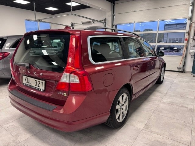 Volvo V70 DRIVe Momentum 2012, kuva 4/10
