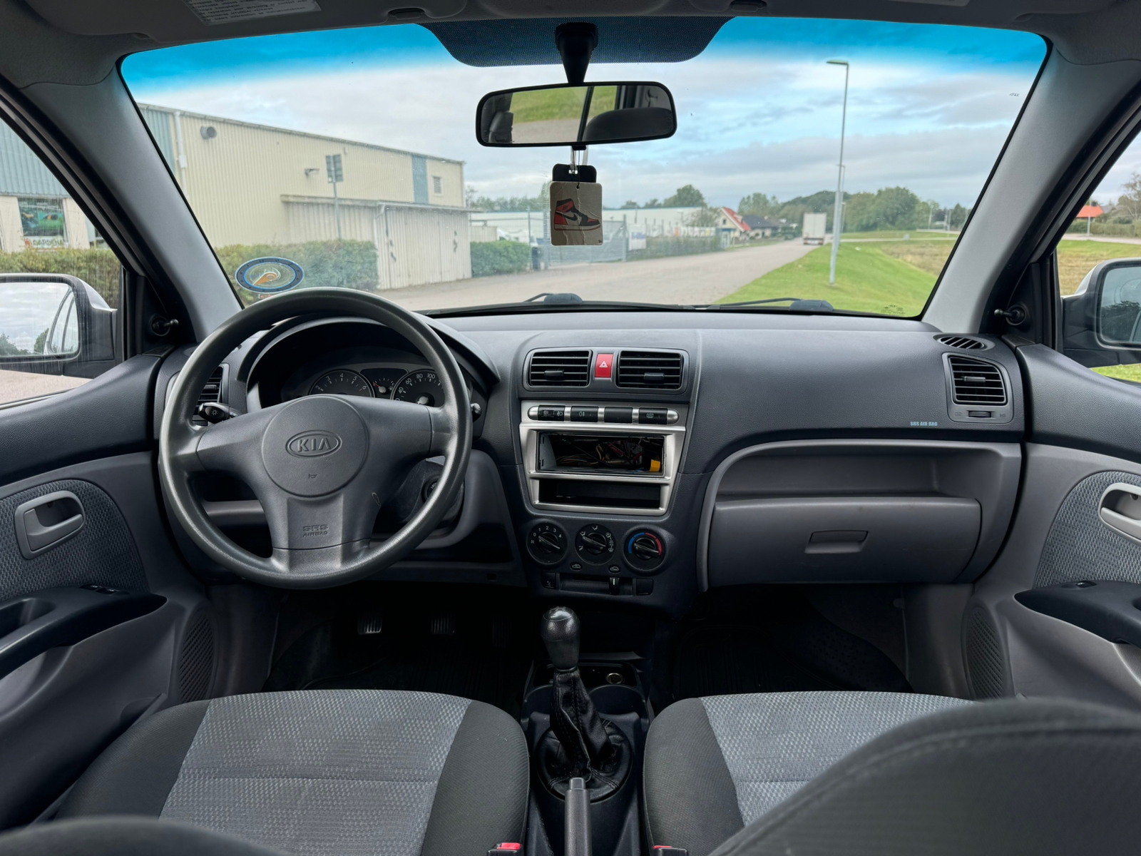 Kia Picanto 1.1 Manuell nybesiktad 2007, bild 7/8