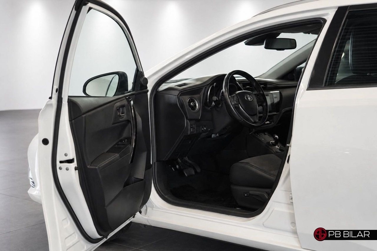 Toyota Auris 2015, bild 7/10