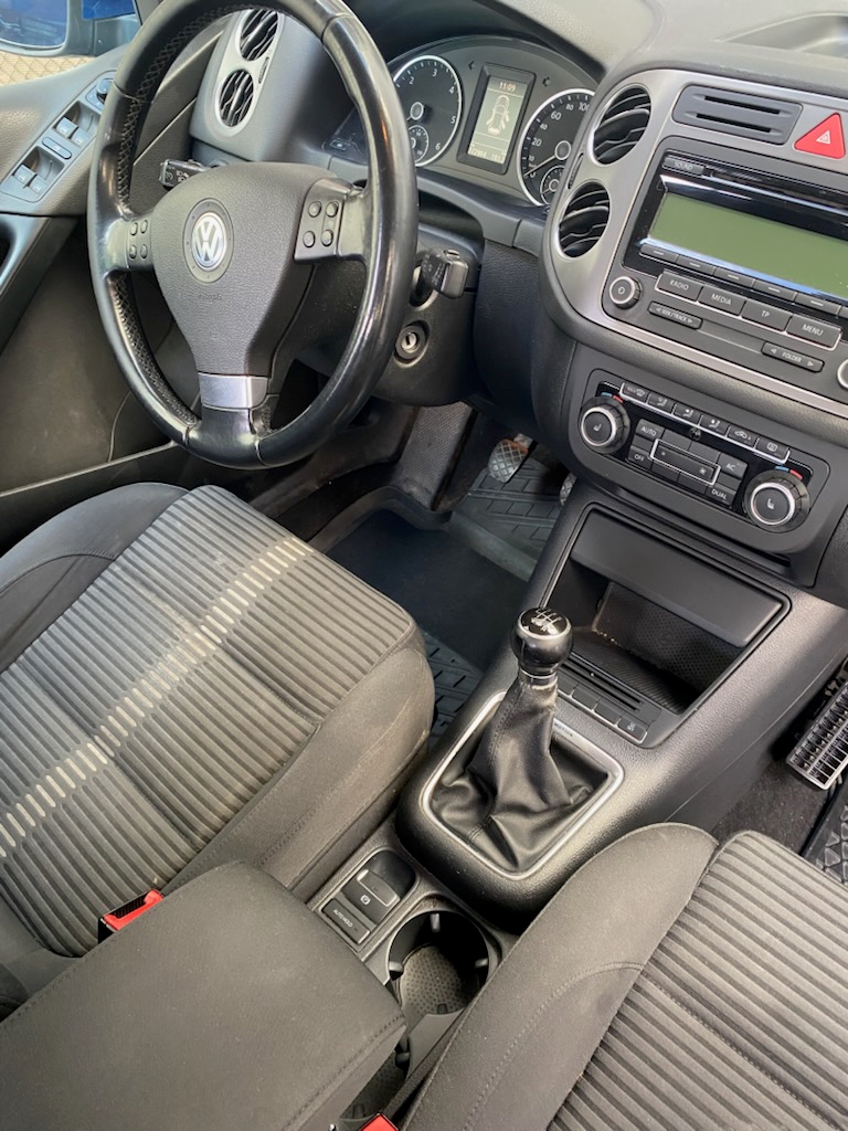 Volkswagen Tiguan 2010, photo 5/5