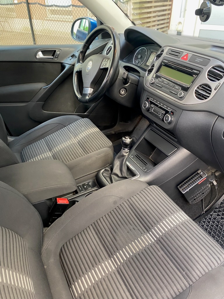 Volkswagen Tiguan 2010, photo 4/5