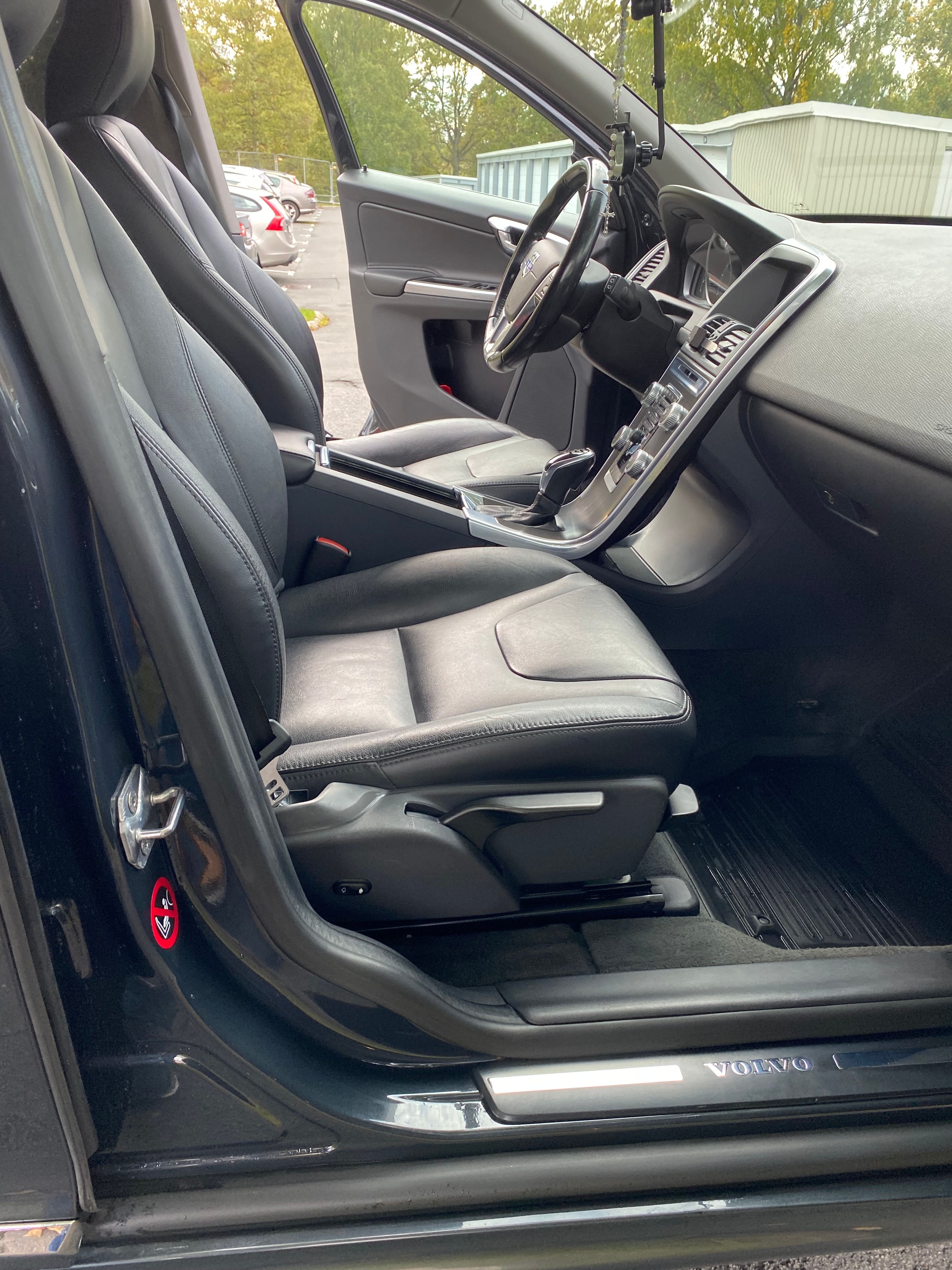 Volvo XC60 D4 AWD Geartronic 2015, bild 5/6