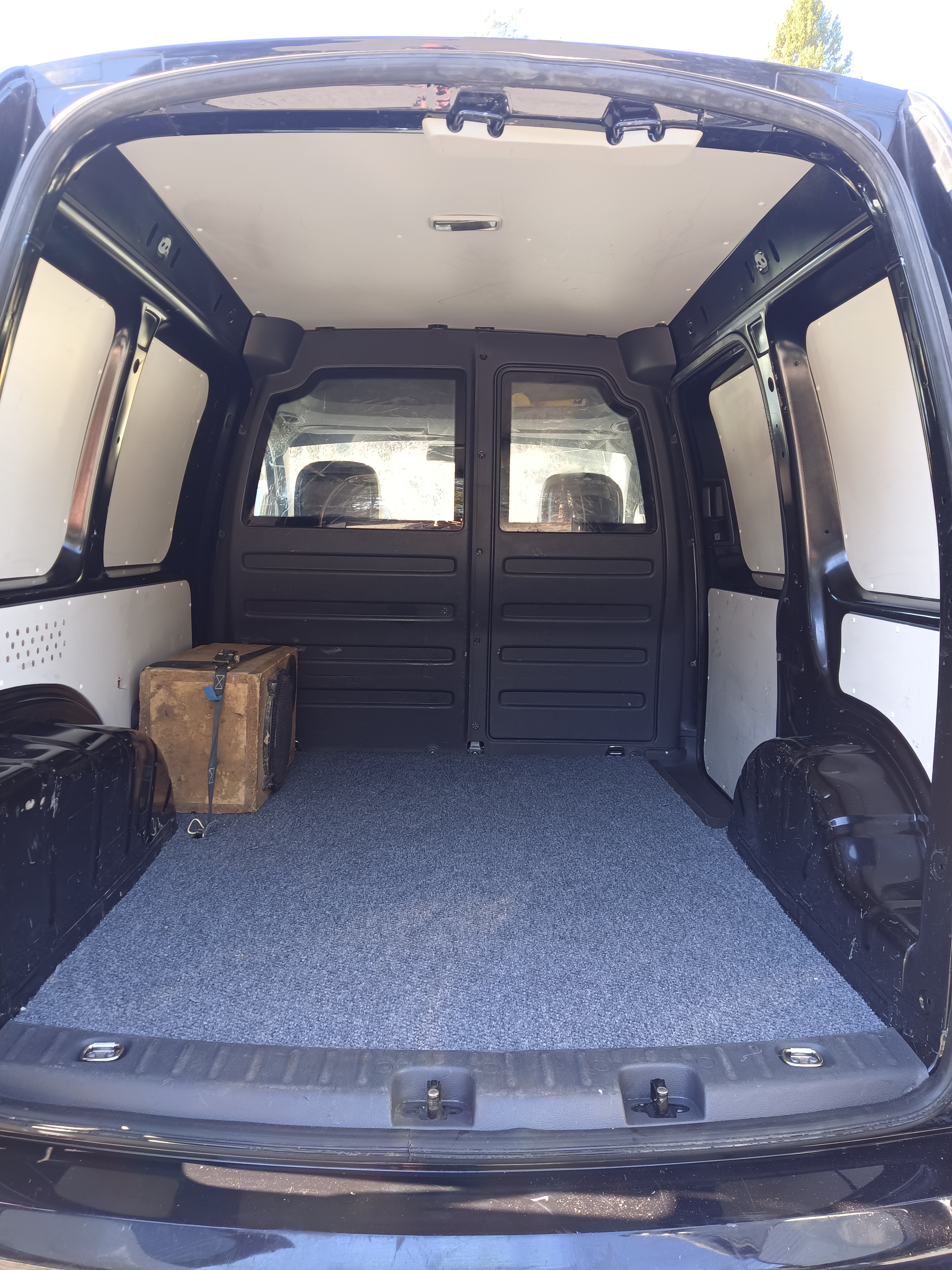 Volkswagen Caddy Skåpbil 2.0 TDI Manuell 2011, bild 4/4