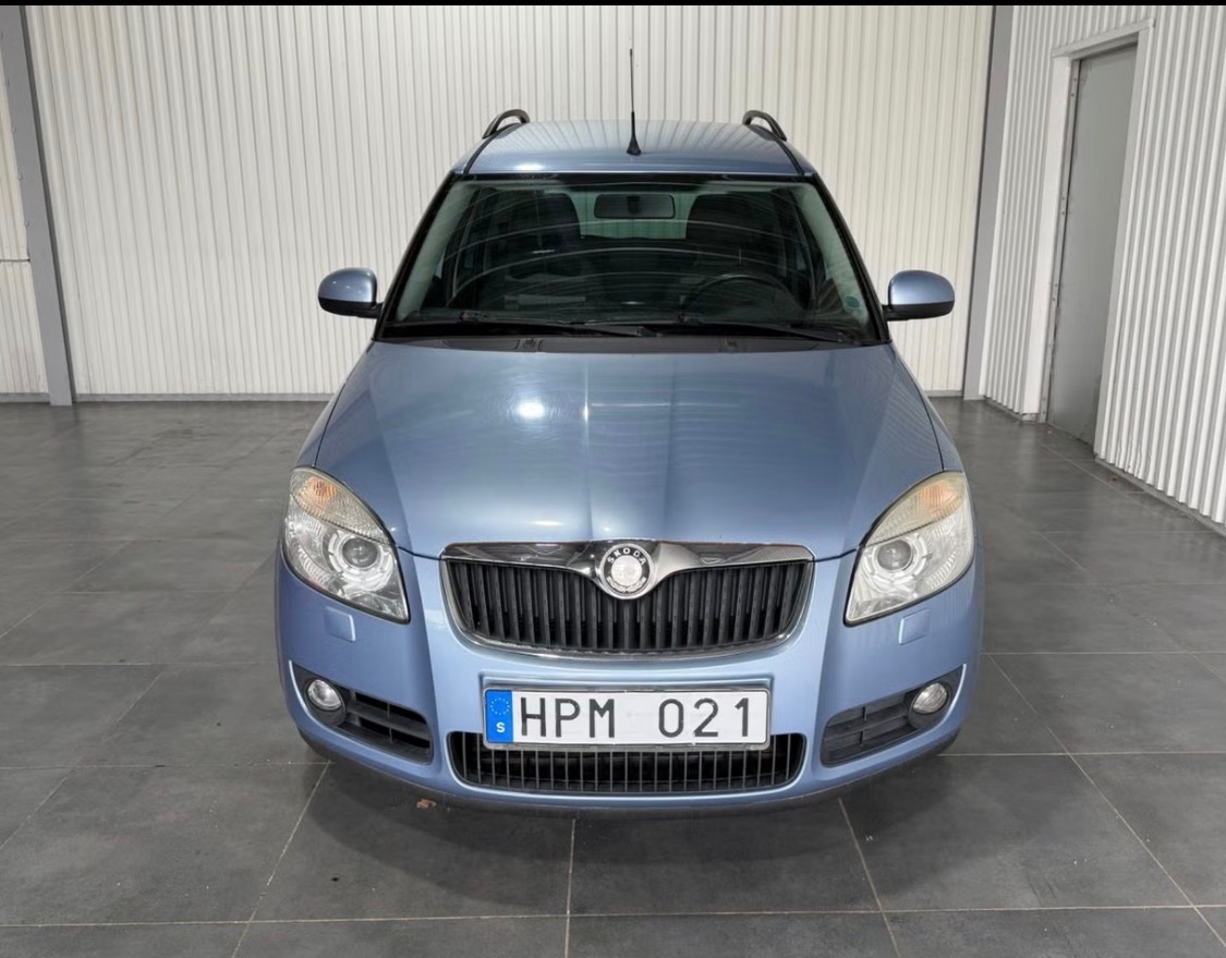 Skoda Roomster 1.6 MPI TipTronic 2008, kuva 3/4
