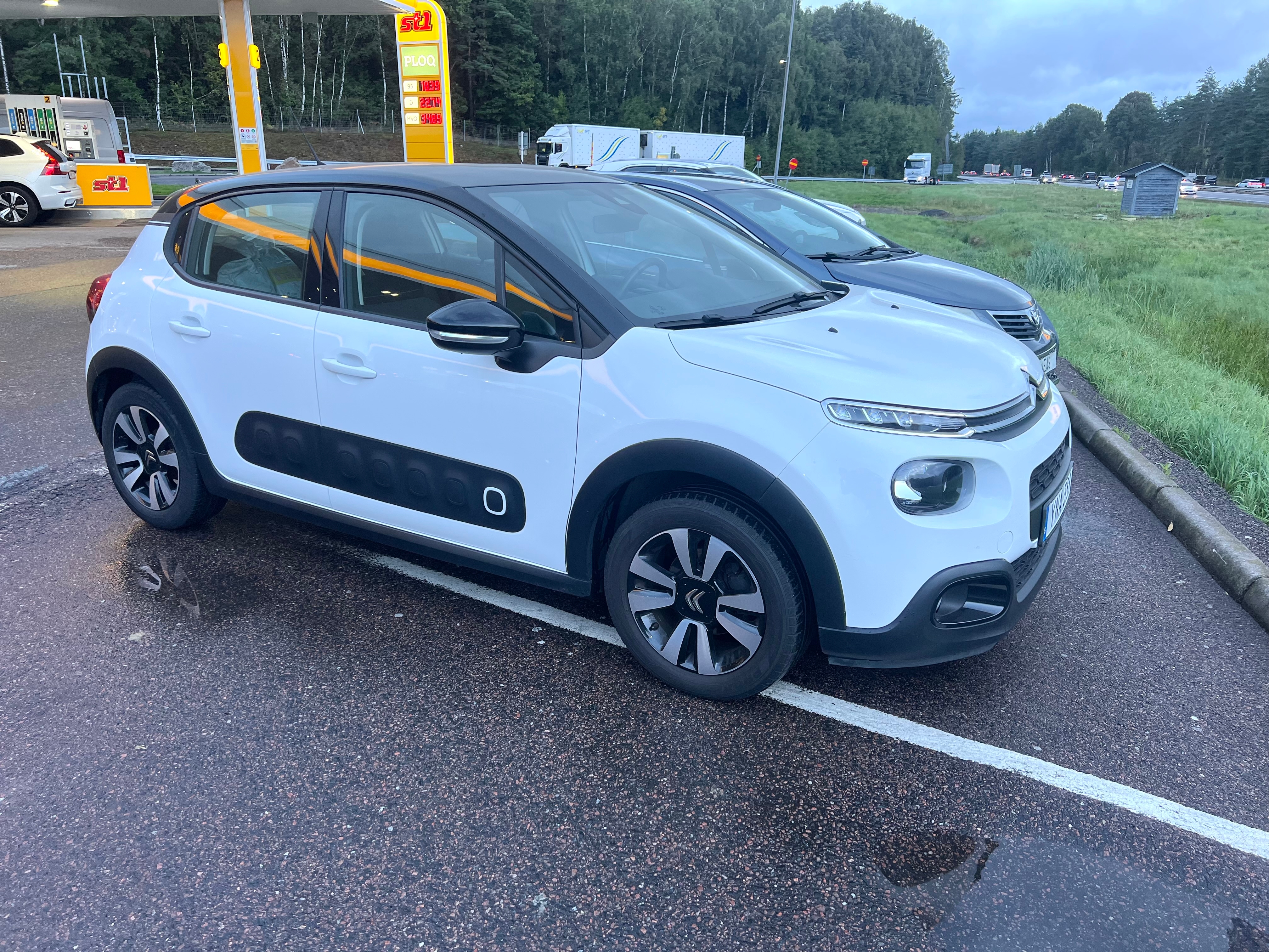 Citroen C3 1.2 PureTech 82 Manuell 2018, kuva 2/8