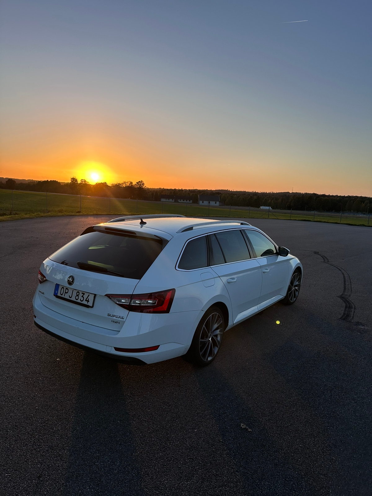 Skoda Superb 2017, bild 6/9