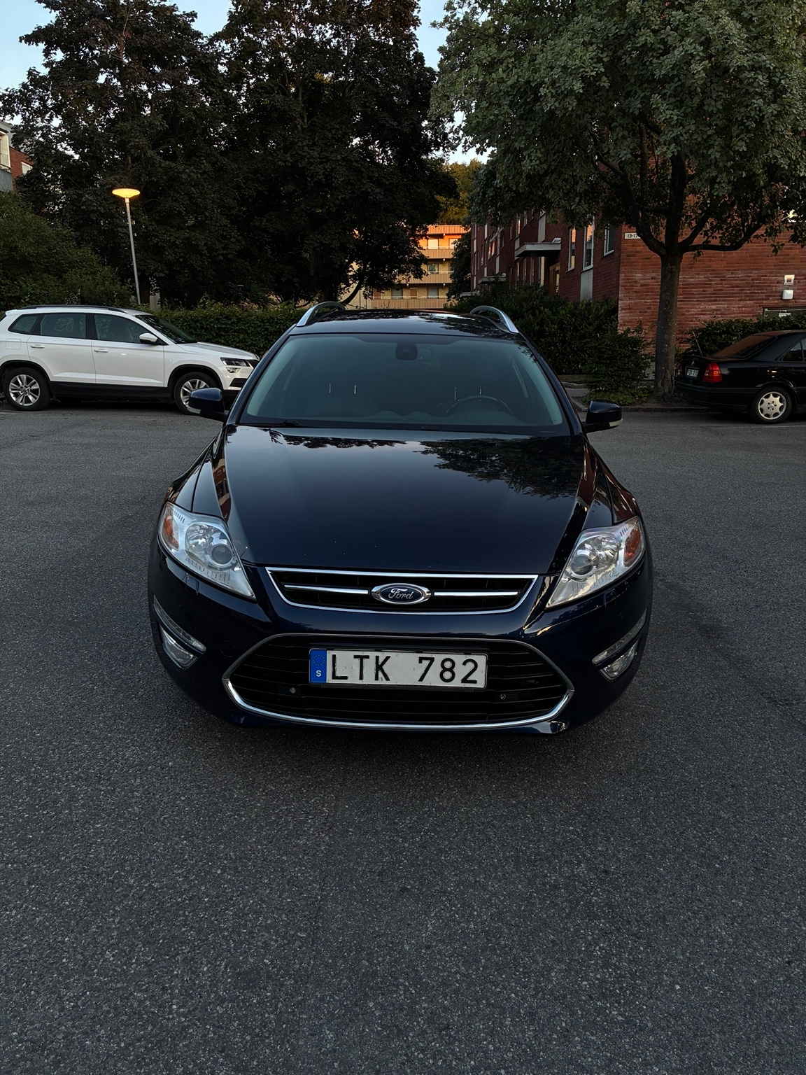 Ford Mondeo Kombi 1.6 TDCi Manuell 2011, kuva 2/9